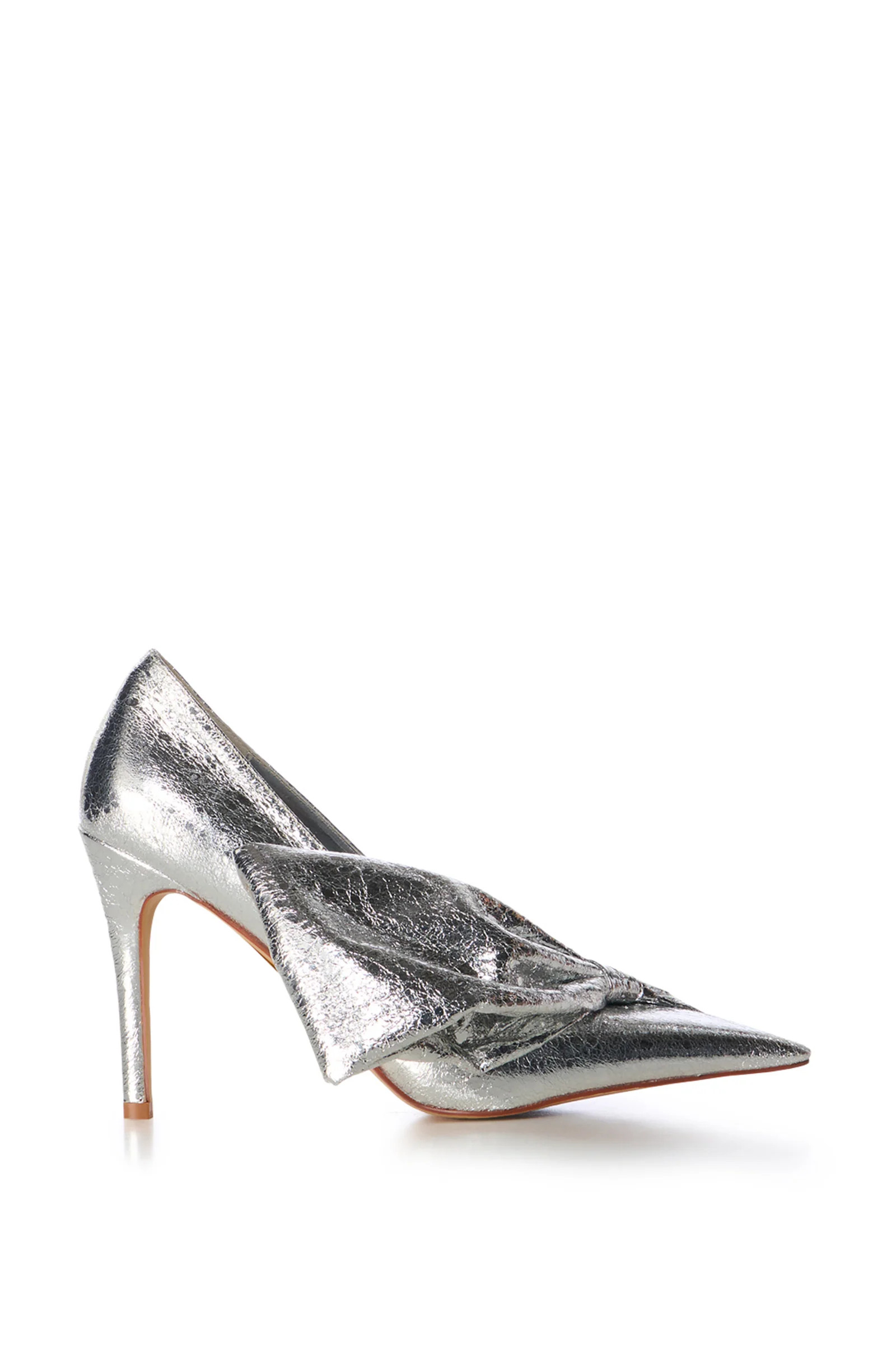 GEOVANNI-SILVER OVERSIZED STILETTO PUMP | Azalea Wang