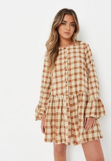 Missguided - Beige Gingham Smock Dress | Missguided (UK & IE)