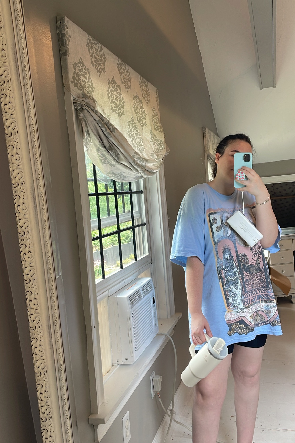 Moving day 2! This one piece body suit from Amazon is a HEAVENLY piece of activewear! I’m not pulling up my shorts, messing with my bra or anything! I threw a T-shirt over to feel more comfortable but it could be worn without one. It’s super soft and very stretchy. I’m wearing my true size L. 