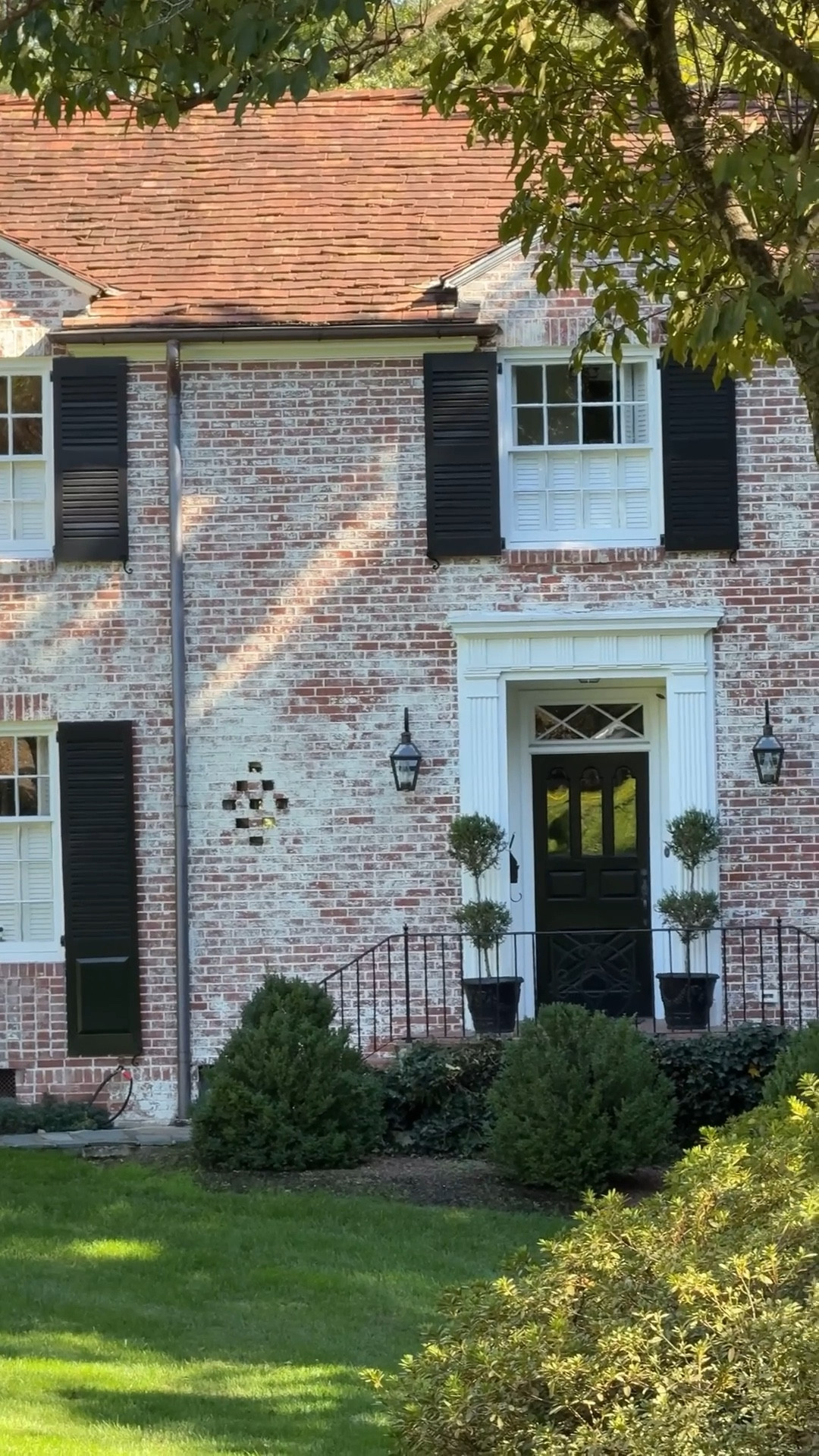 Topiaries, boxwoods, planters and chic home decor 

#LTKHome