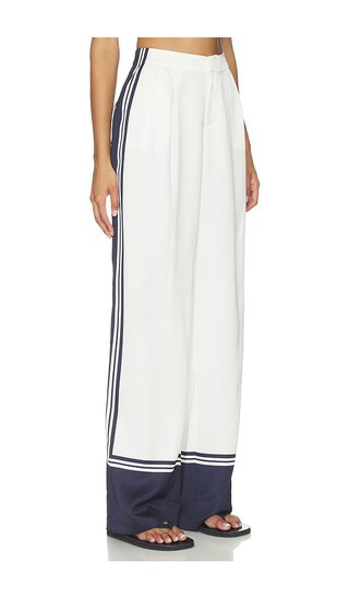 SEROYA Marlowe Satin Pant in White. - size XXS | Revolve Clothing (Global)
