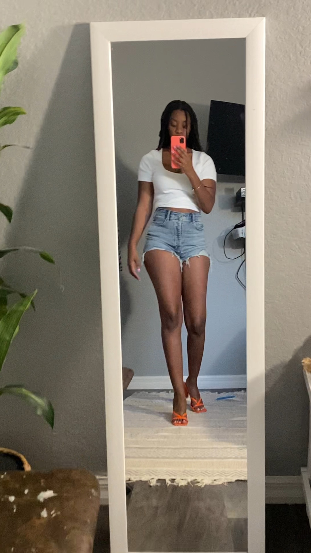 Good American White Crop Top & Jean Shorts

#LTKstyletip #LTKSeasonal #LTKFind