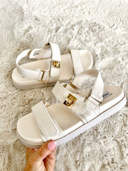 Loving these buckle sandals! Perfect if you’re looking for a cute pair of summer sandals! 
#summersandals #sandals #stevemadden

#LTKFind #LTKshoecrush #LTKstyletip