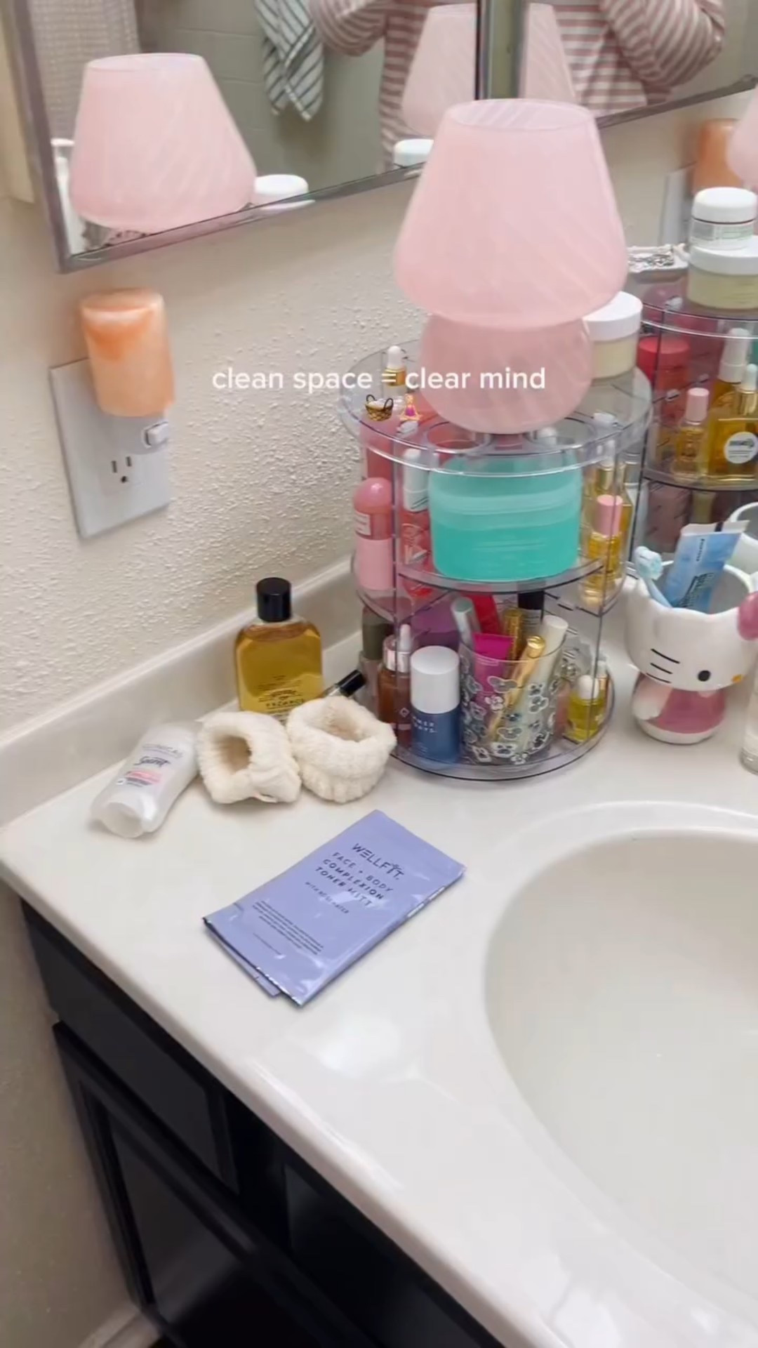 sunday reset with me 🫧🧺🧘🏼‍♀️

@bloomsupps 
#sundayreset #resetroutine #cleaningtiktok #morningmotivation #sundayresetroutine #cleanwithme

#LTKCyberWeek #LTKdayinmylife #LTKGiftGuide