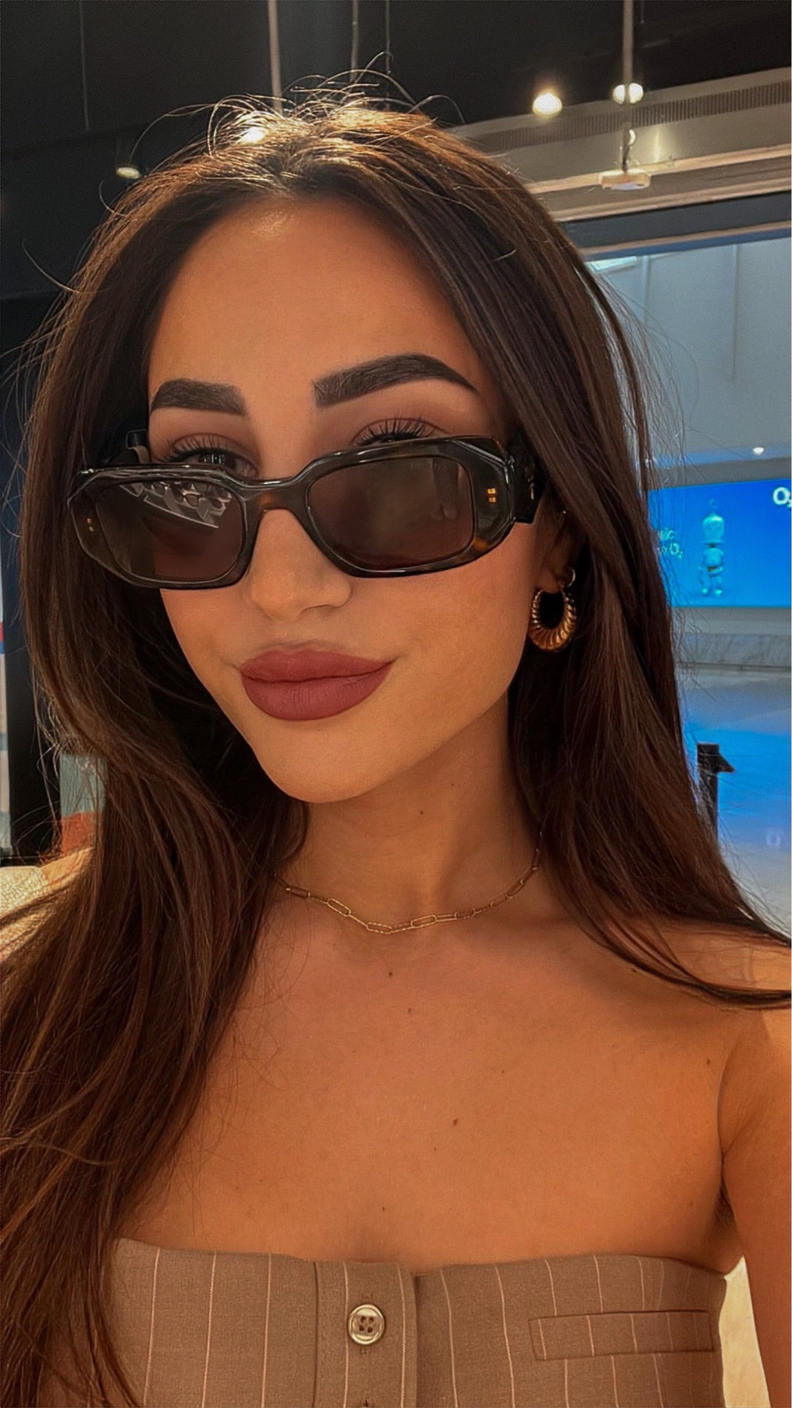 My favorite spring accessories and lip combo 🫶🏼💐

Use my code “MVINSIDER19-652E” for 20% off your order on Monica Vinader. 

Farfetch, Prada sunglasses, must have accessories, jewelry, Charlotte Tilbury, Pillow talk medium lip liner, Pillow talk medium lipstick. 

#LTKstyletip #LTKeurope #LTKbeauty