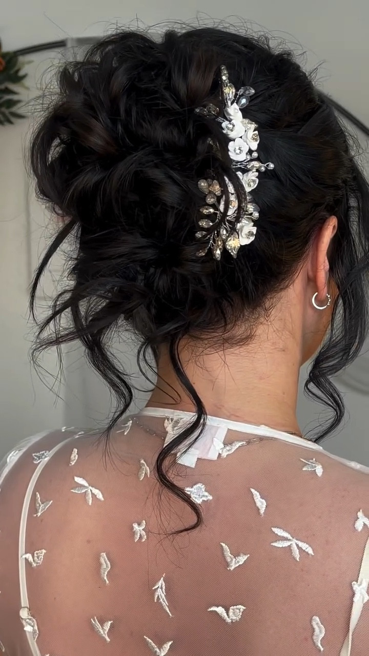 My Official 2026 Updo Prediction - Sultry. Tousled. Romantic. ✨

Makeup + Hair: @theglamourranch