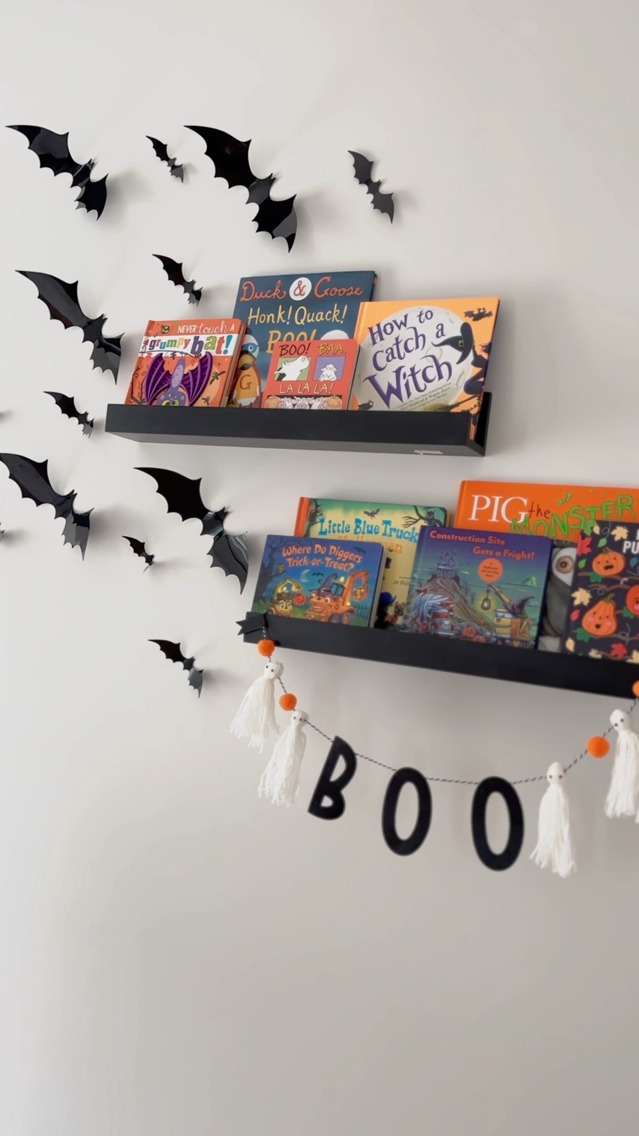 Halloween bookshelf 🎃

• October, kids Halloween, kids books, Halloween garland, wall bats, Halloween decor, amazon finds, bedroom, nursery 

#LTKSeasonal #LTKfamily #LTKHalloween