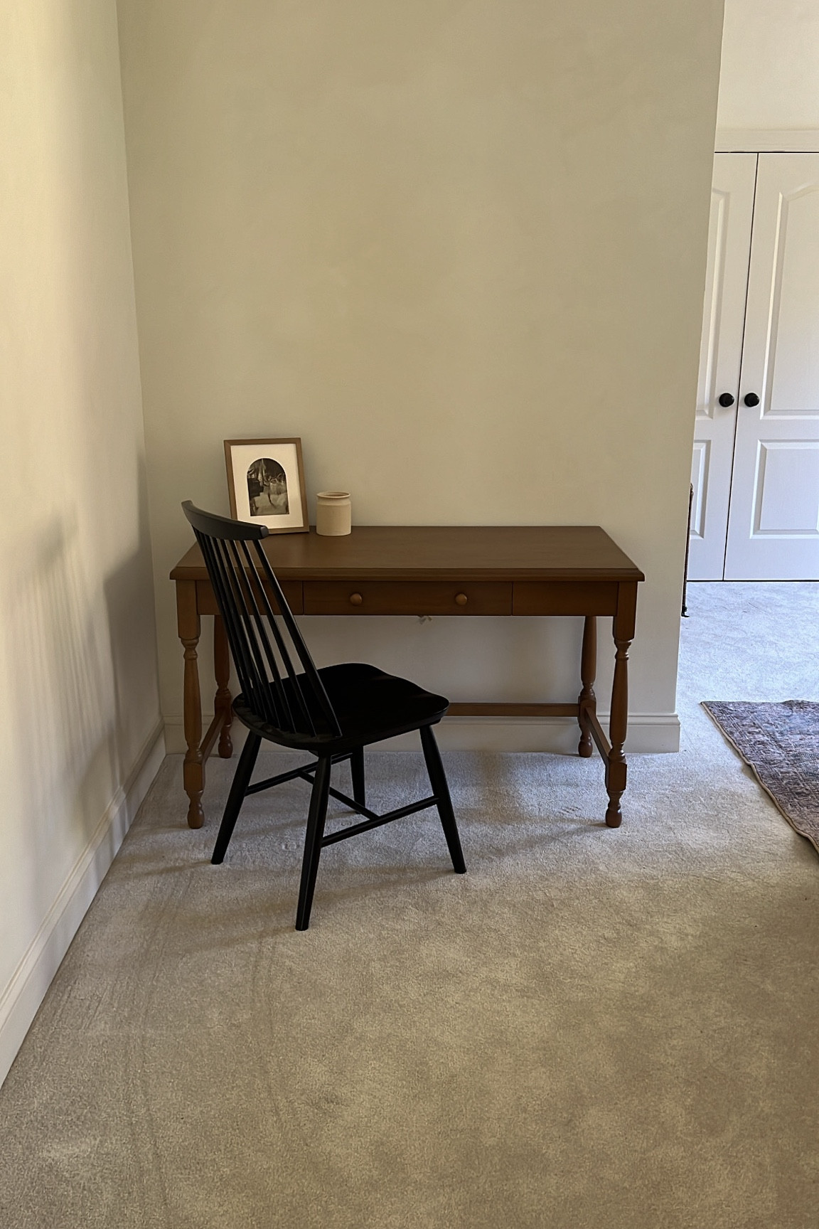 Teen girl desk! Tagging all the things that we’re using for a girls study area in her bedroom!

Absolutely love this desk!