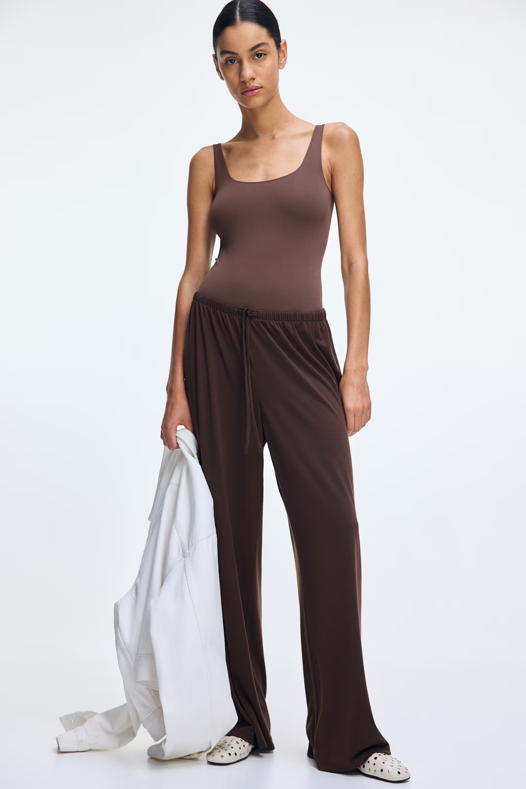 Straight drawstring trousers | H&M (UK, MY, IN, SG, PH, TW, HK)