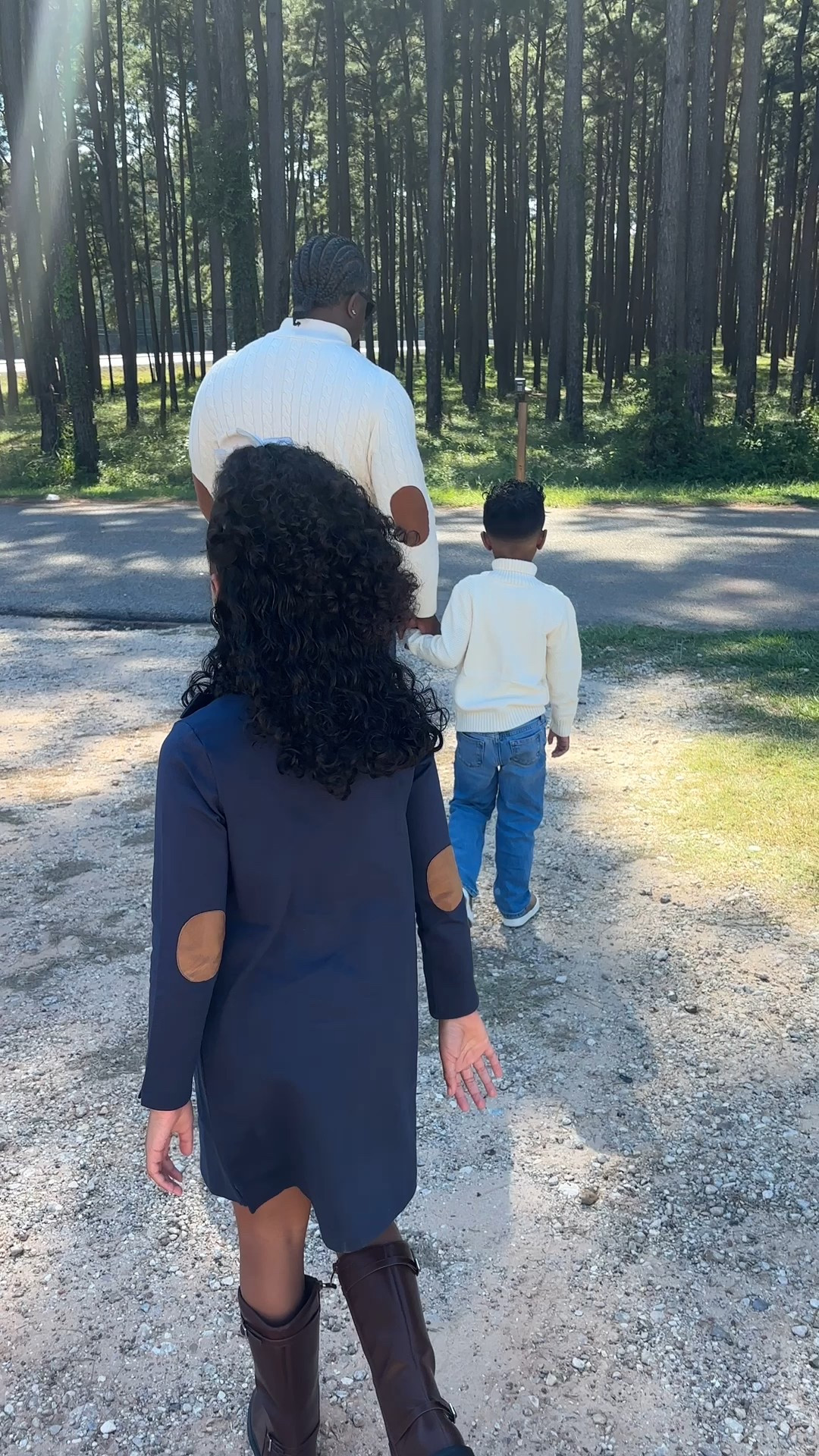 Fall family photo outfits 

#LTKFamily #LTKSeasonal #LTKStyleTip