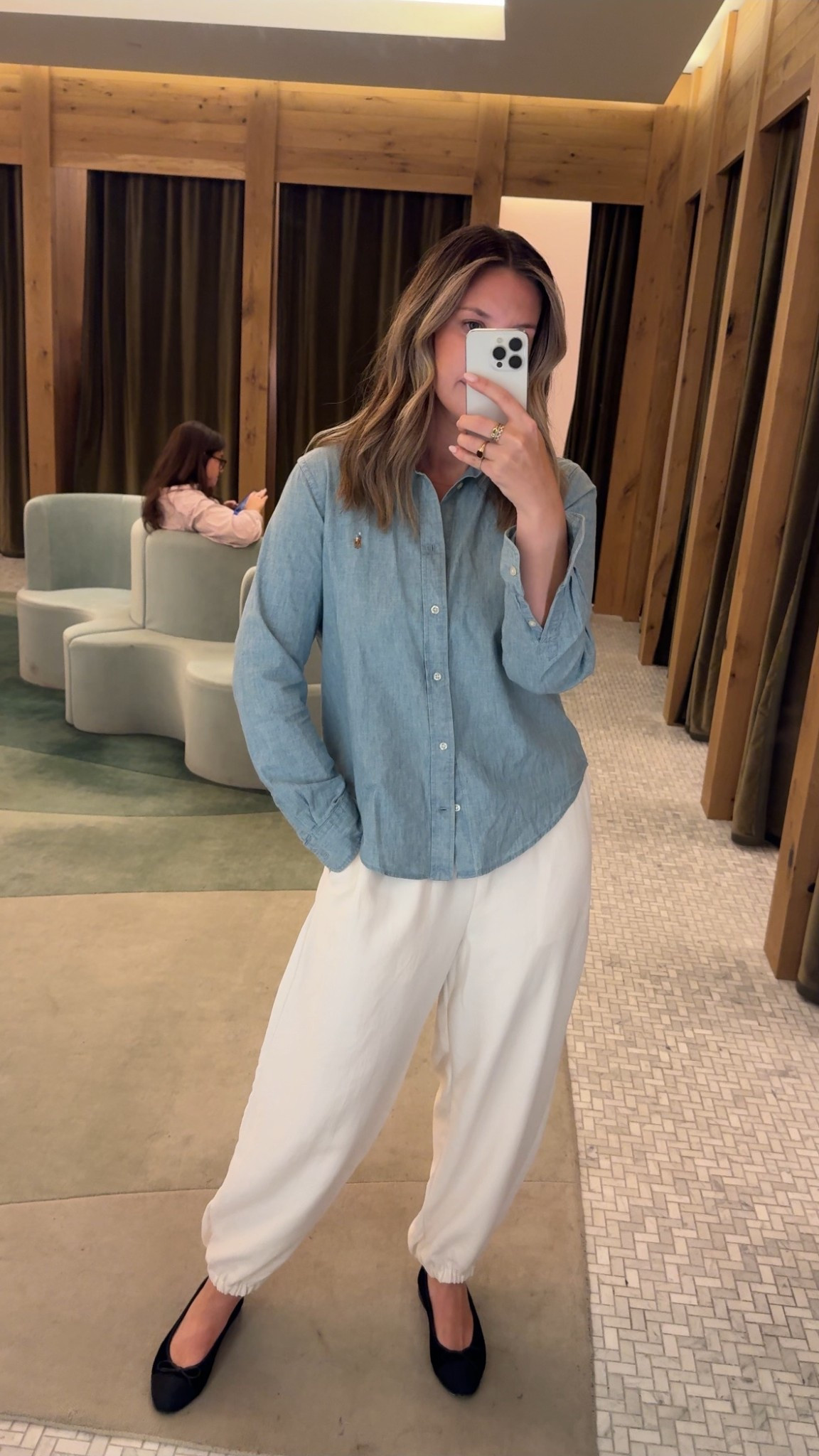 Aritzia trouser 

#LTKootd