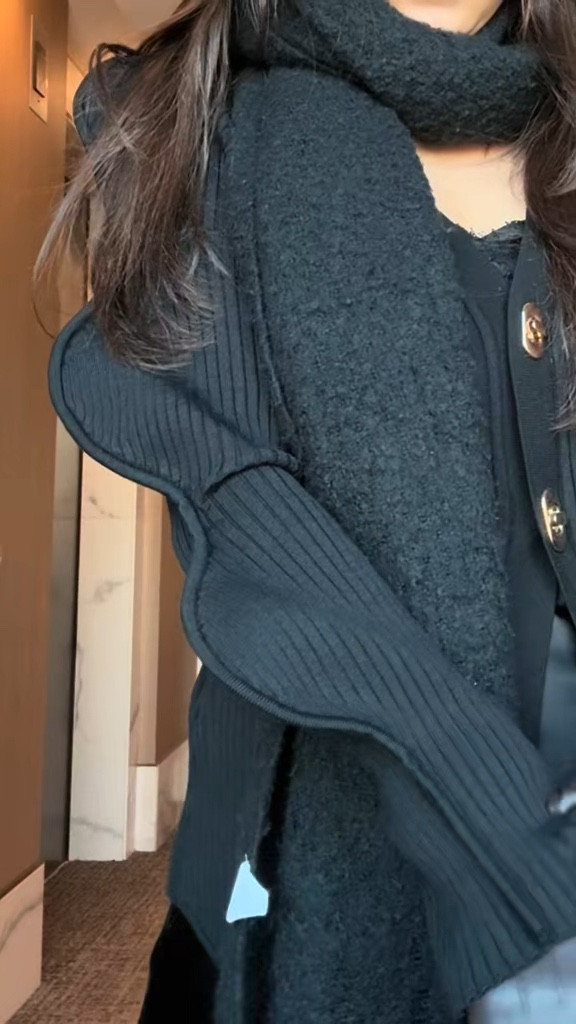 CHIC & bold winter cardigan that everyone needs in their wardrobe 🤍

#LTKStyleTip #LTKGiftGuide #LTKWorkwear