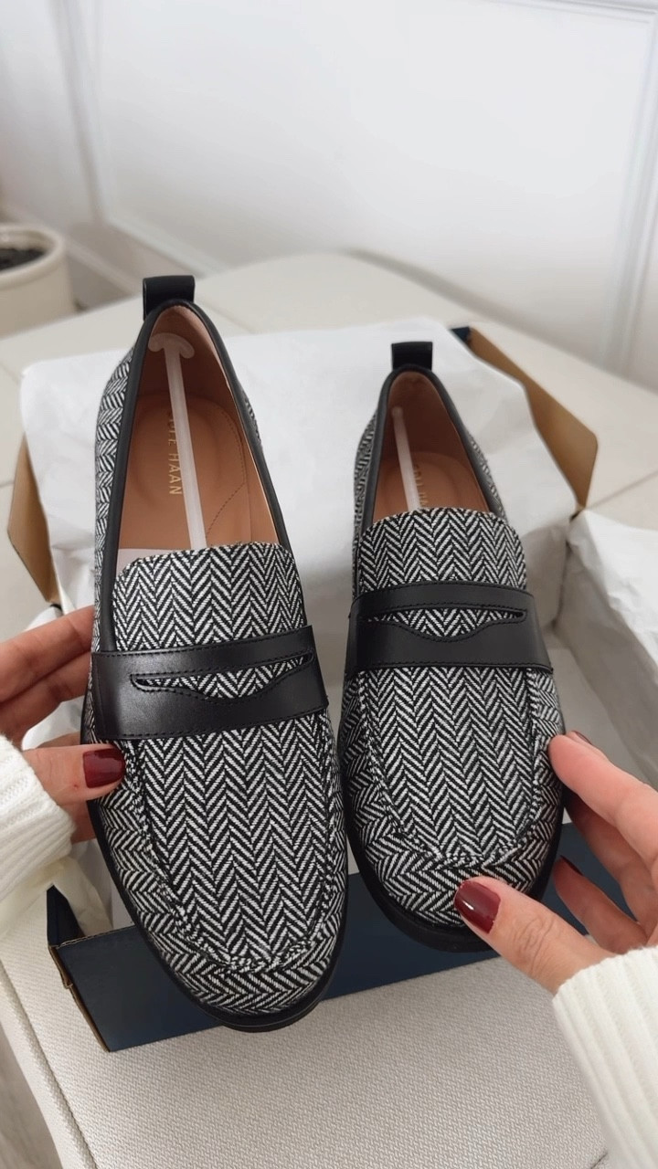 Gorgeous and easy shoes to style!
I love this so much, perfect for this next seasons. Fits true to size size 

#LTKU #LTKSeasonal #LTKStyleTip