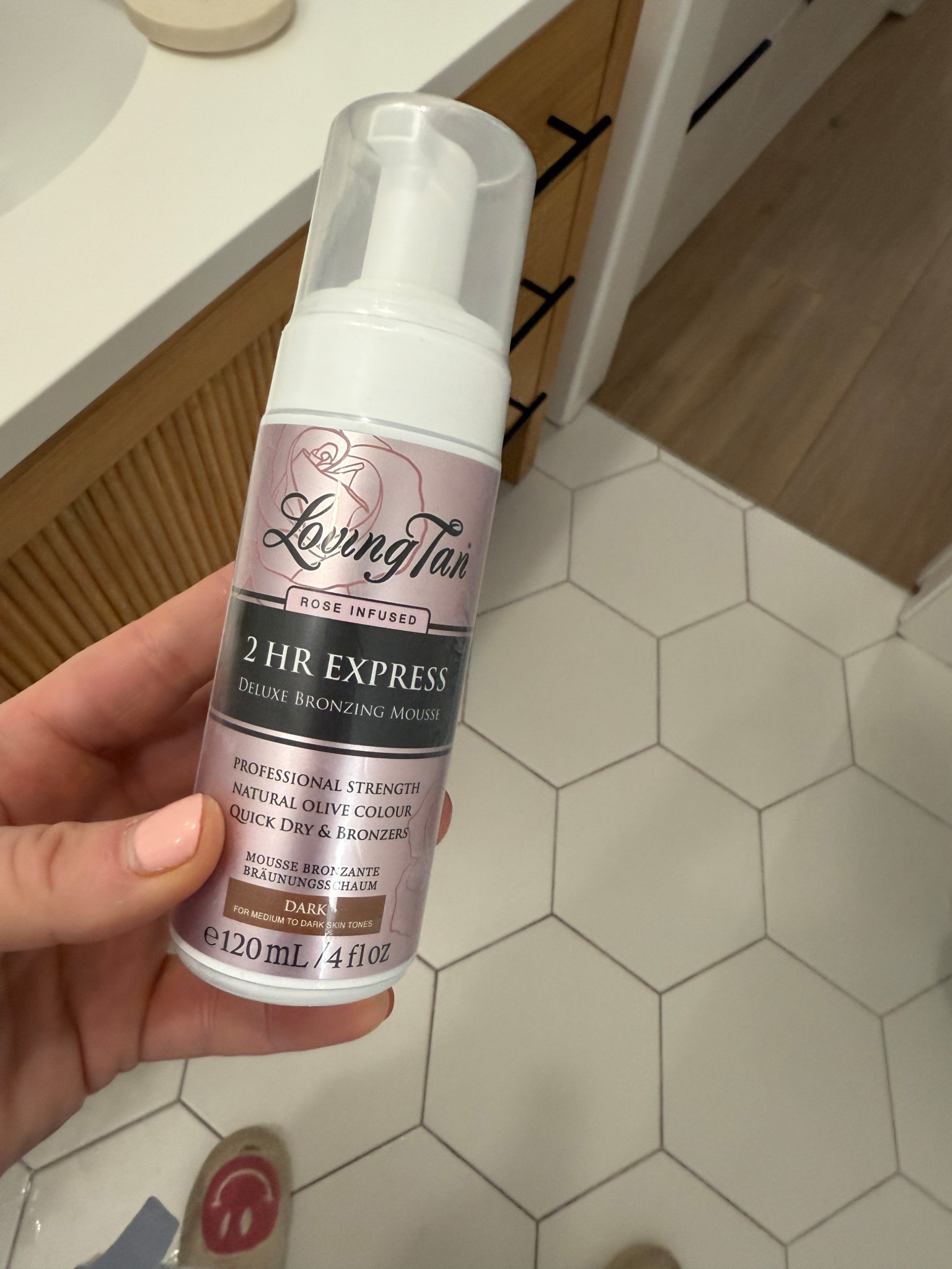 💕 I keep coming back to it because it develops in just 2 hours—no more sleeping in sticky tan sheets 🙌 So much more convenient!!!! 

#LTKBeauty #LTKFindsUnder50 #LTKSeasonal