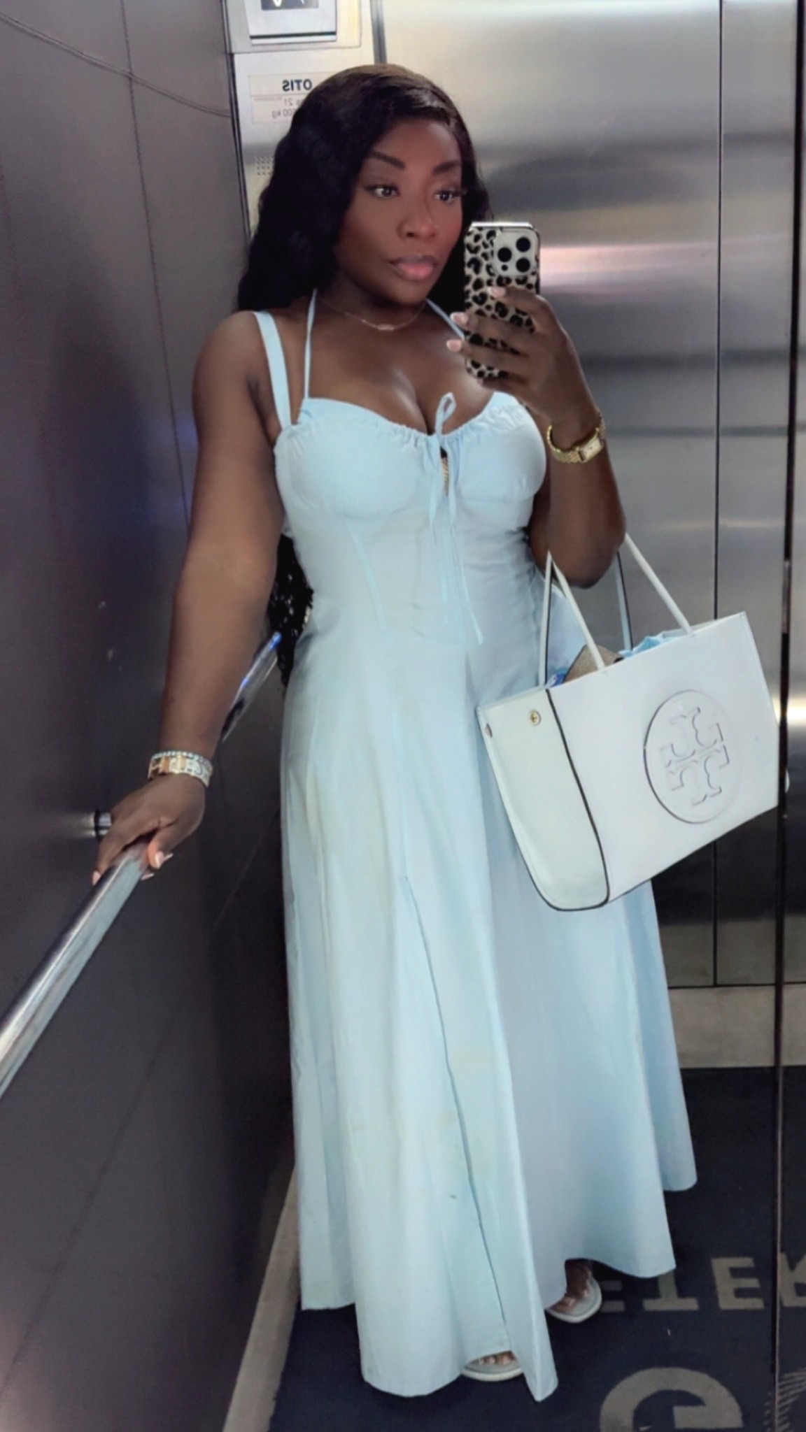 #BabyBlue in West Africa: #Abidjan Day 1

#LTKSwim #LTKTravel #LTKStyleTip