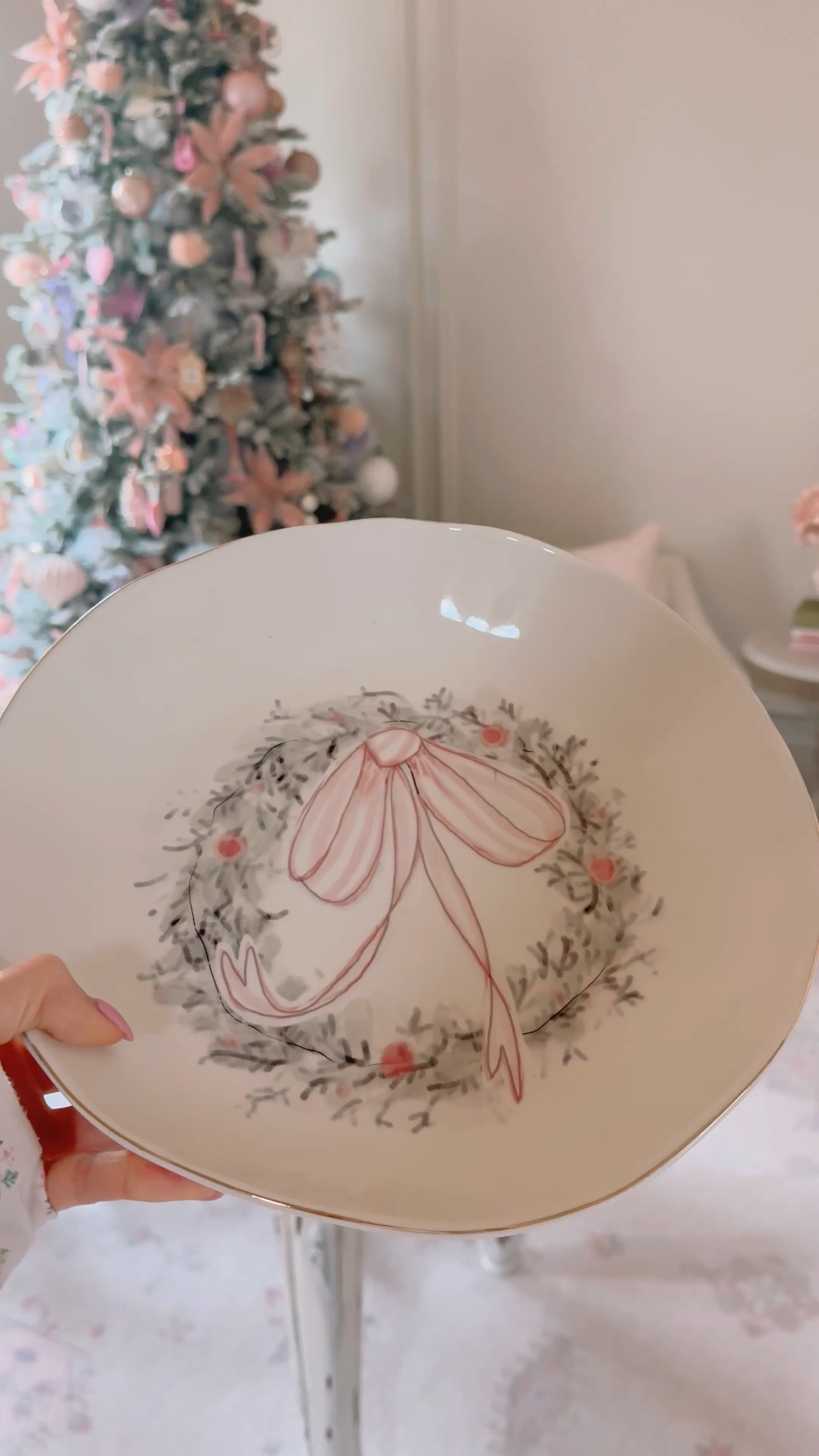 The prettiest holiday serving bowl! 

#LTKHoliday #LTKFindsUnder100 #LTKHome