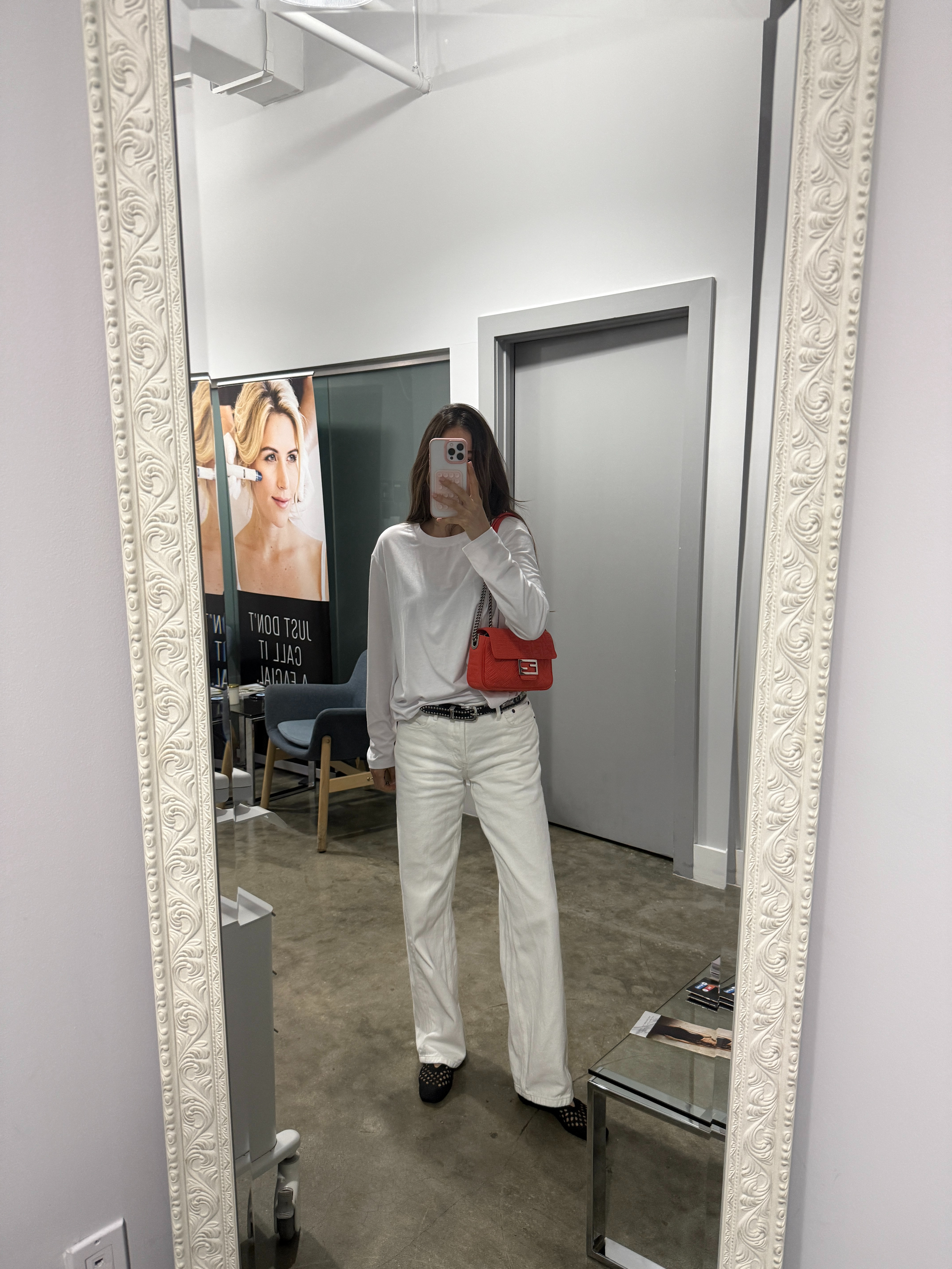 Mirror pic of the day🤍 

 #LTKStyleTip