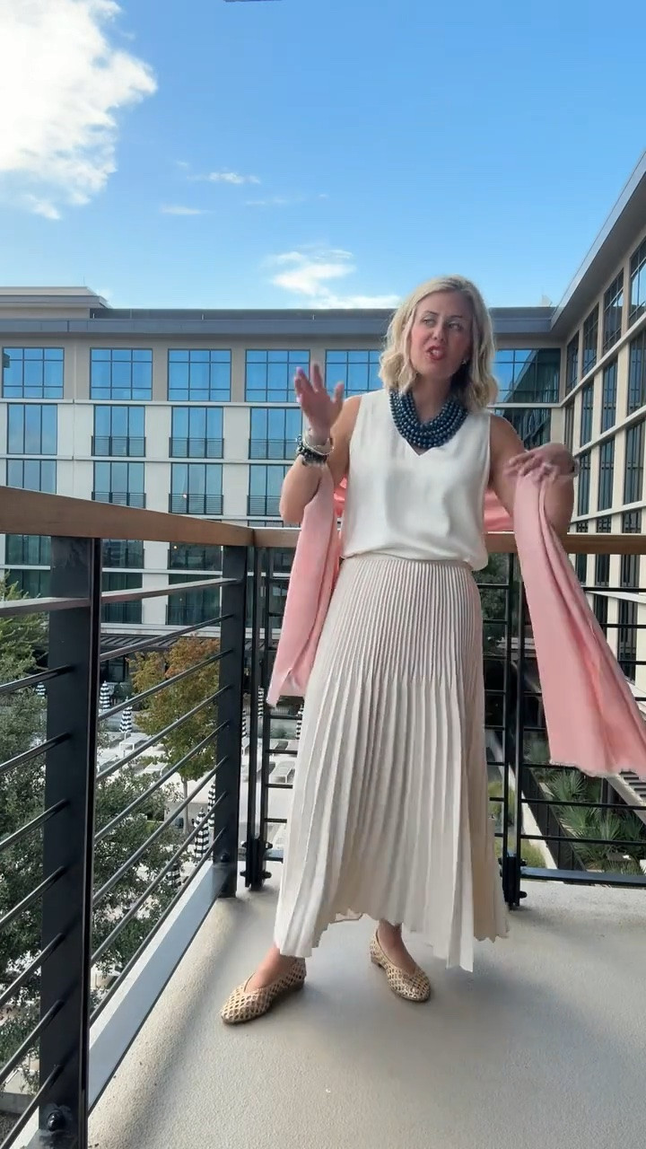 Top - small
Skirt - xs
Flats - 7.5 (1/2 size down) 

*code Catherine20 at Allie + Bess

#LTKCon #LTKdayinmylife #LTKSeasonal