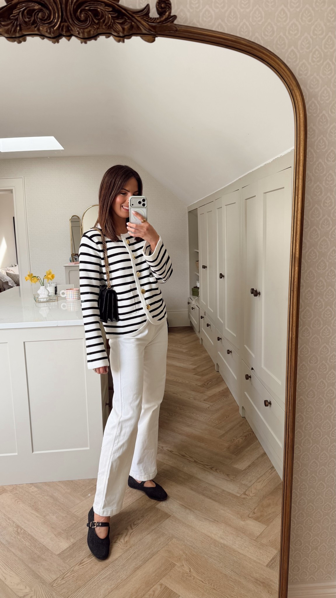 Sometimes it is just black & white 🖤 🤍 

#LTKeurope #LTKuk #LTKspring