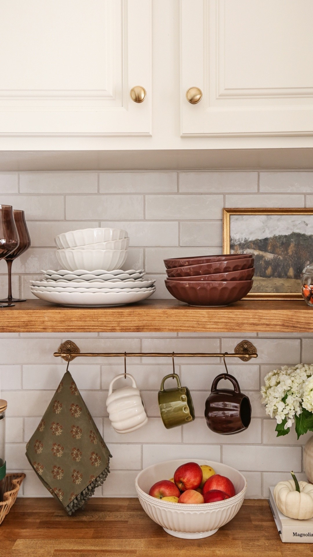 So much of my fall shelf kitchen decor is on sale!

Dinnerware, coffee mugs, colored wine glasses, pumpkin mug, fall kitchen decor 

#LTKSaleAlert #LTKSeasonal #LTKHome