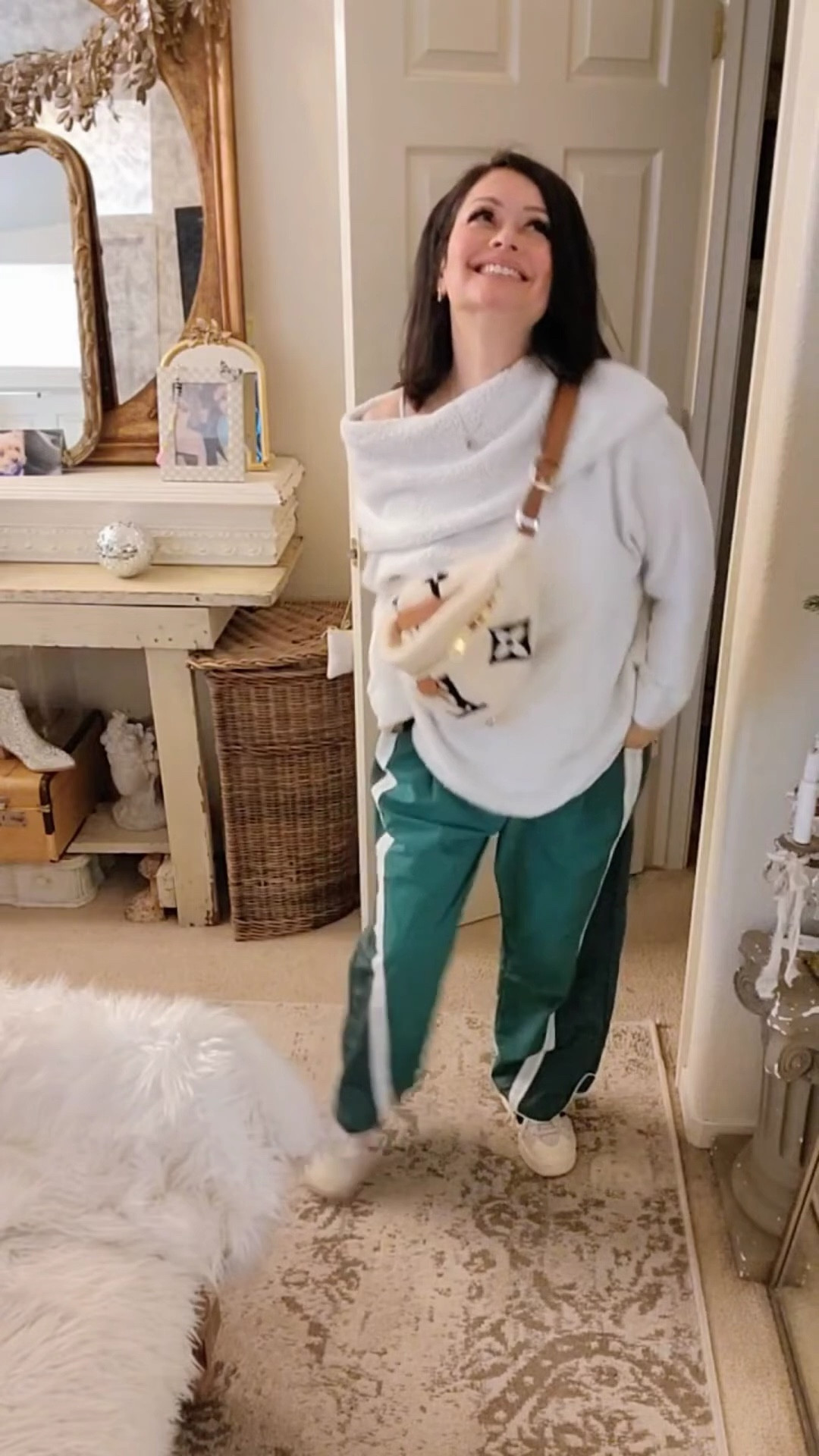 Wearing a size medium in the pants for a baggy fit. Gloss is Monat DM me to become a VIP.
#winteroutfit
#LTKShoeCrush
#fpmovement

#LTKSaleAlert #LTKBeauty #LTKStyleTip