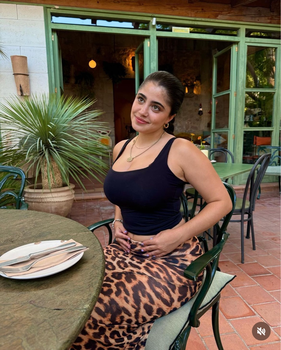 Fuller bust friendly vacation/ dinner outfit 

#LTKStyleTip #LTKFindsUnder50 #LTKTravel