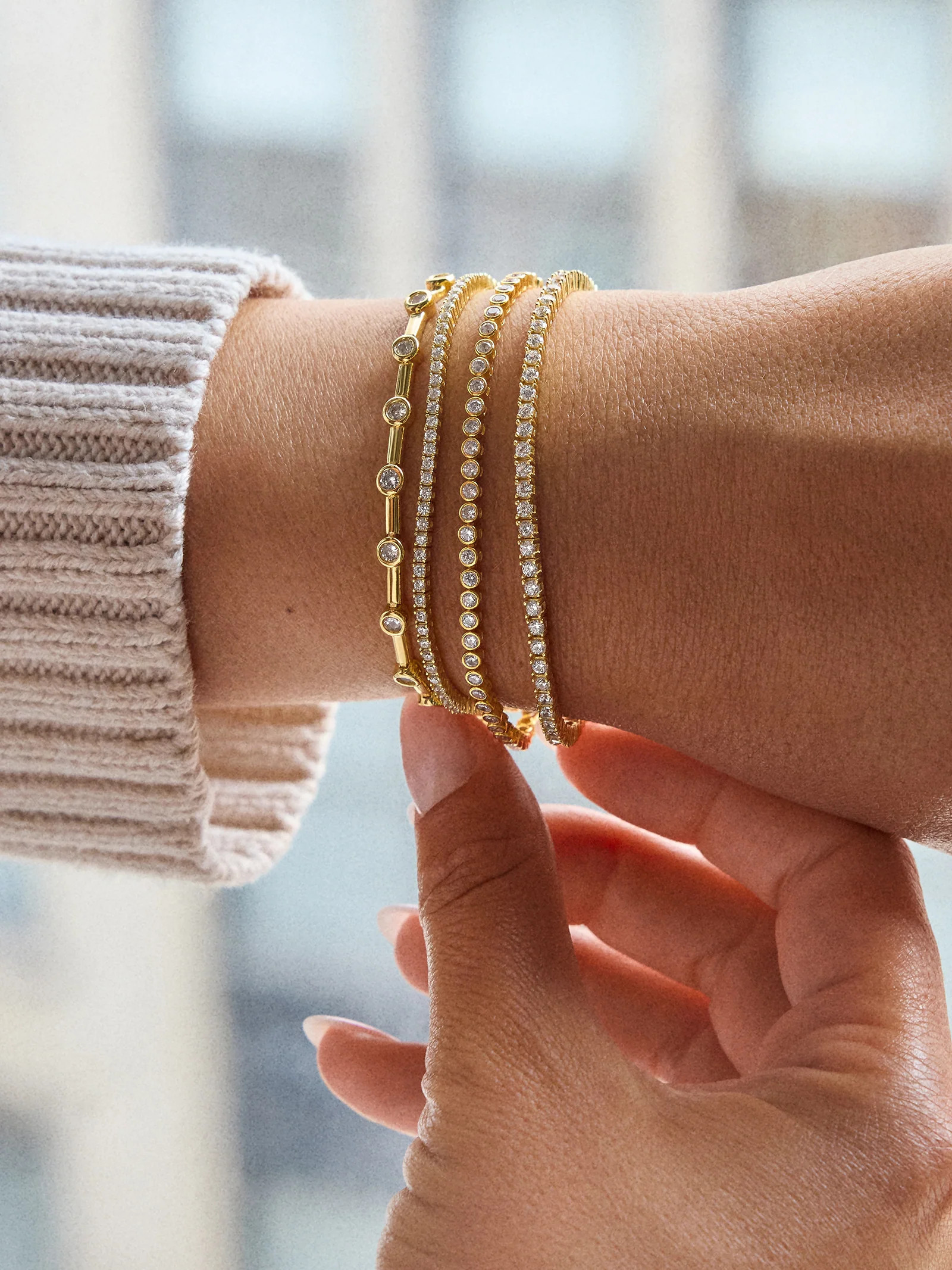 Black Friday 
Black Friday | BaubleBar