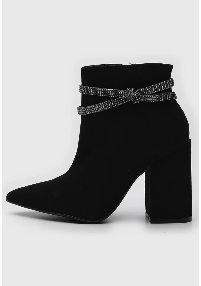 Festival de descontos na Dafiti aqui na LTK 🤩🤗 bota Via uno ❤️🏃🏼‍♀️🏃🏼‍♀️🏃🏼‍♀️🛒🛒🛒

#LTKbeauty #LTKsalealert #LTKbrasil