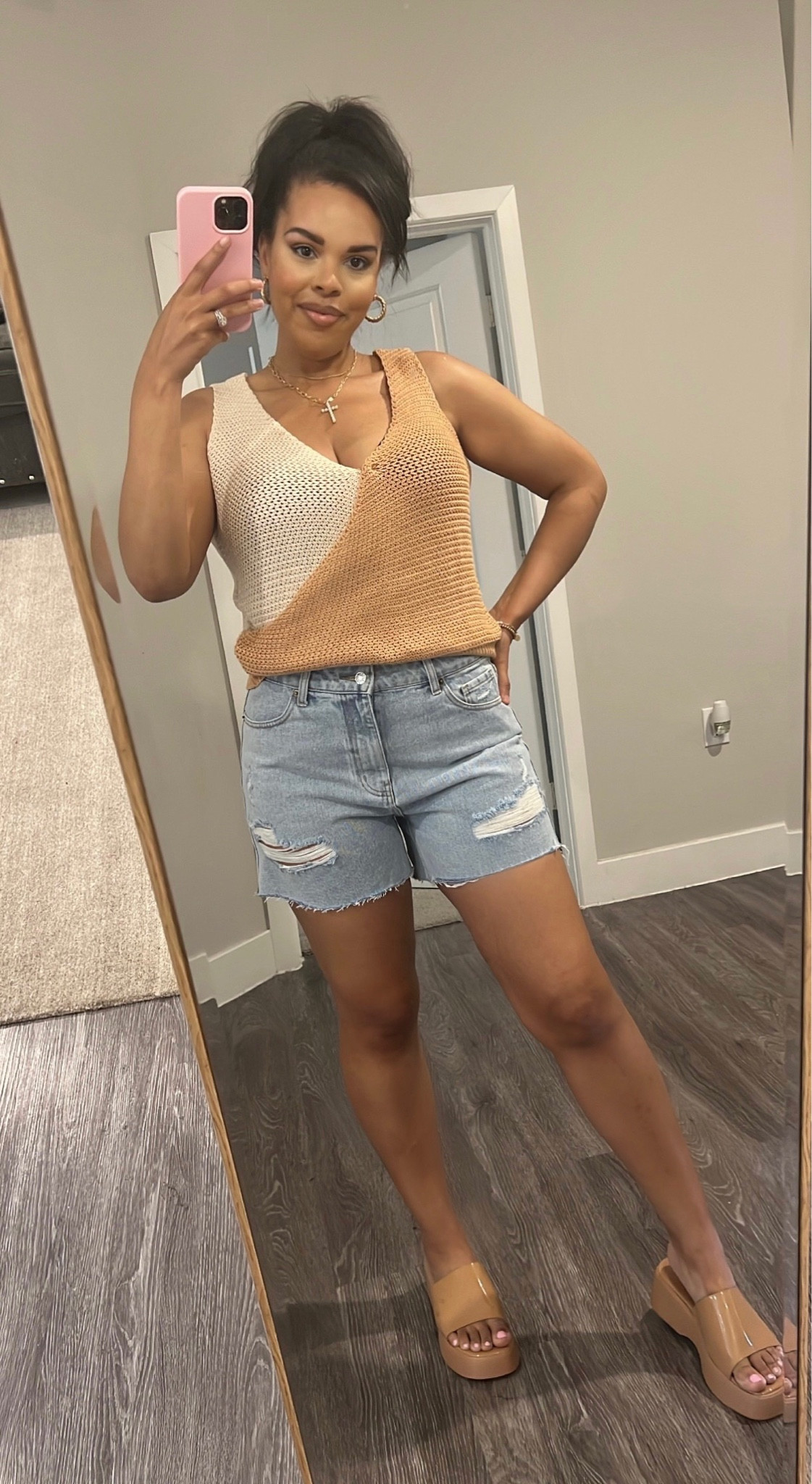 Cute summer mom outfits! Love these mom shorts and platform Steve Madden dupes from pink lily 

#LTKstyletip