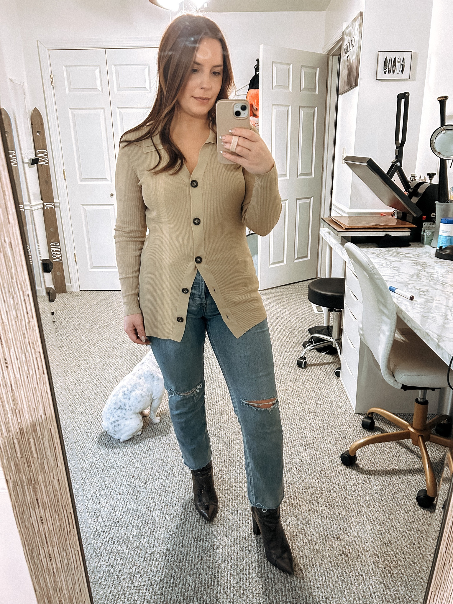 Beige cardigan shirt, blue jeans, brown heel boots

#LTKshoecrush #LTKfit #LTKstyletip