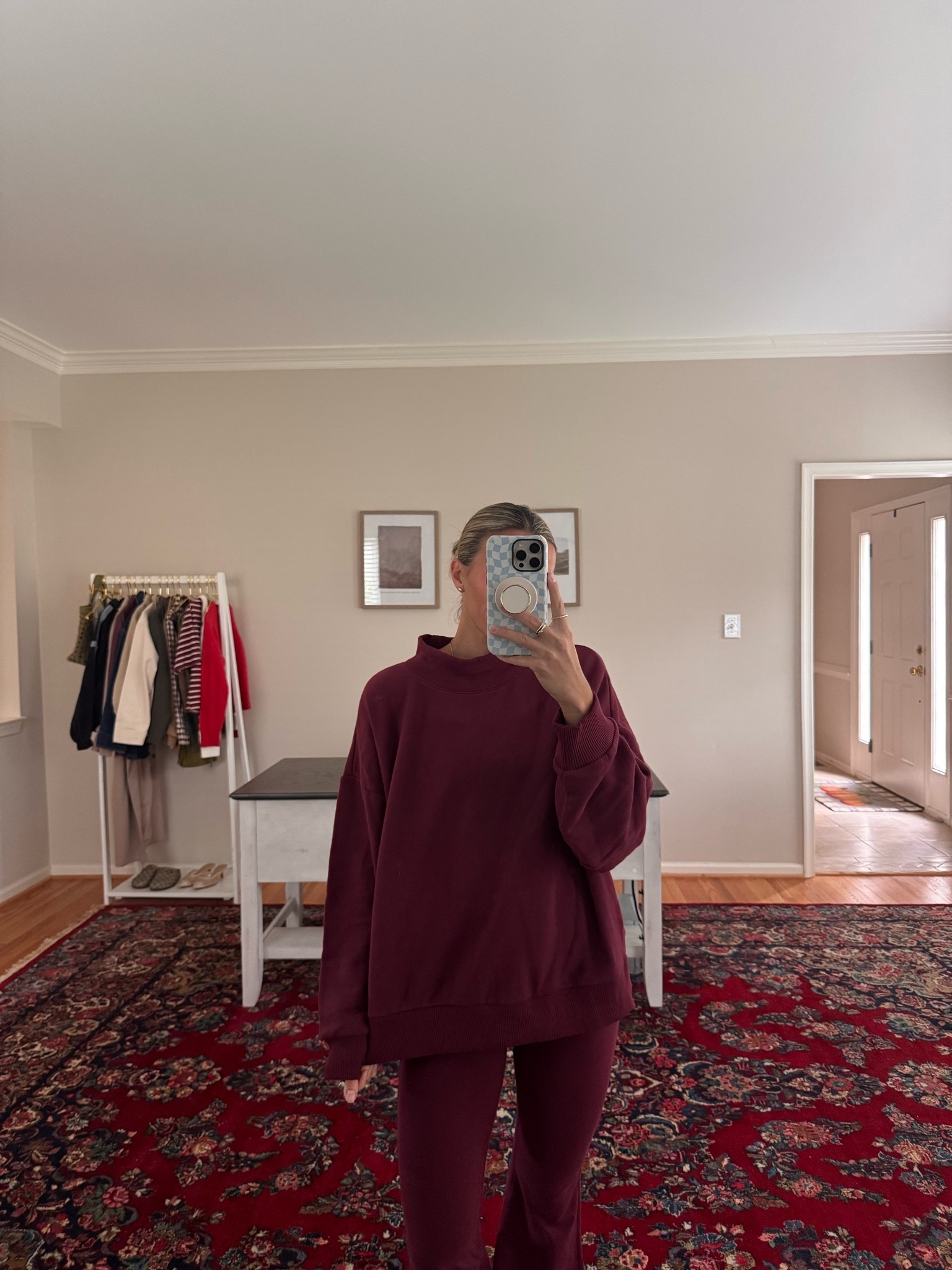Small sweatshirt 
XS pants

#LTKmomlife #LTKootd #LTKActive