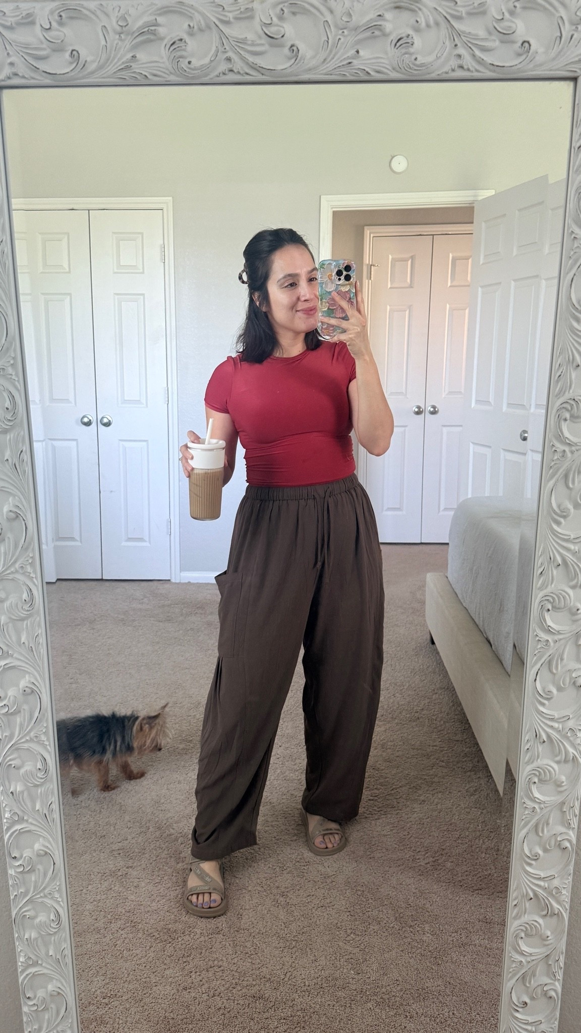 Amazon cargo linen pants size small
Too aerie size small
Both have a lot of stretch 
I’m 5’1” for reference

#LTKmomlife #LTKootd #LTKPetite