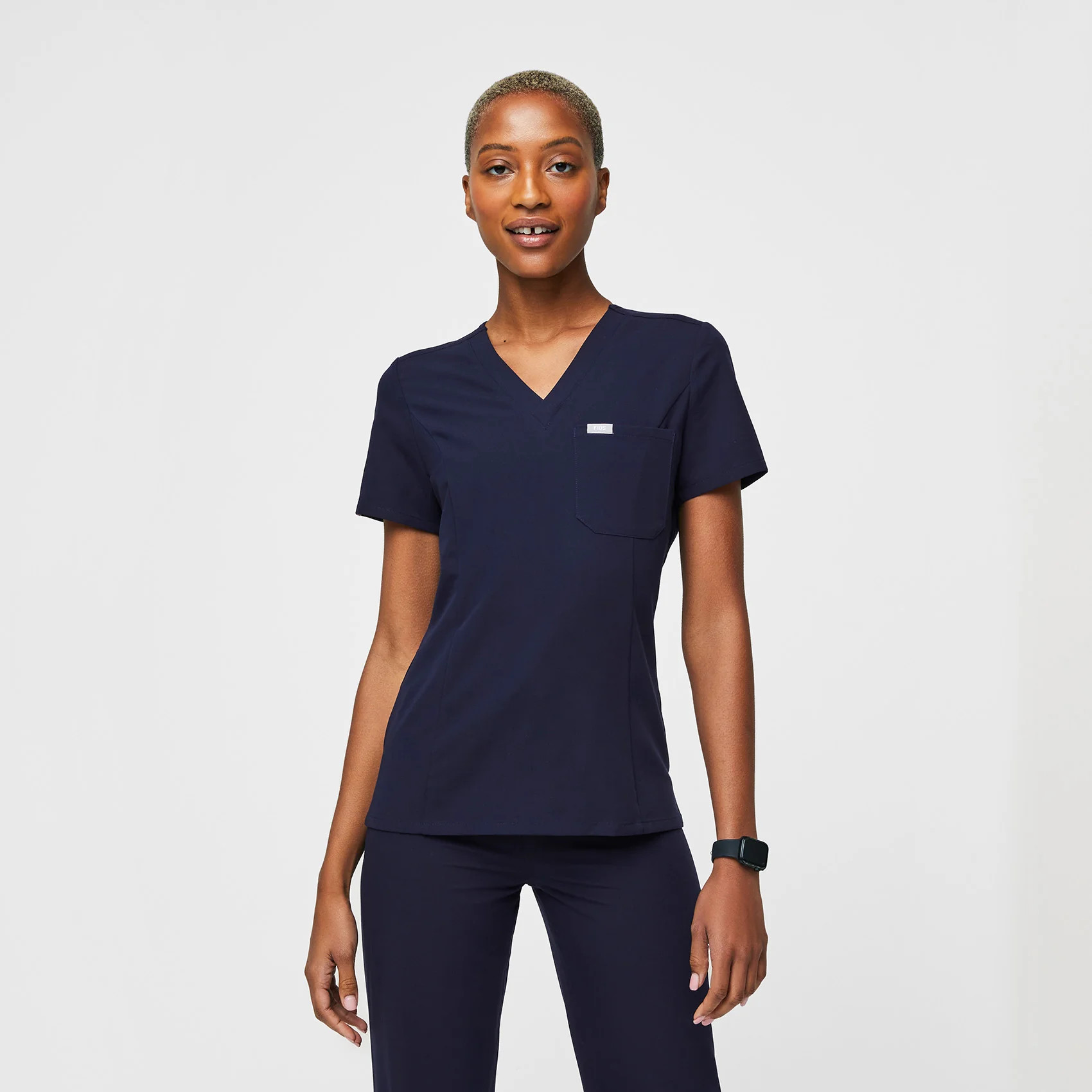 Women’s Slim Catarina One-Pocket Scrub Top™ - Navy · FIGS | FIGS