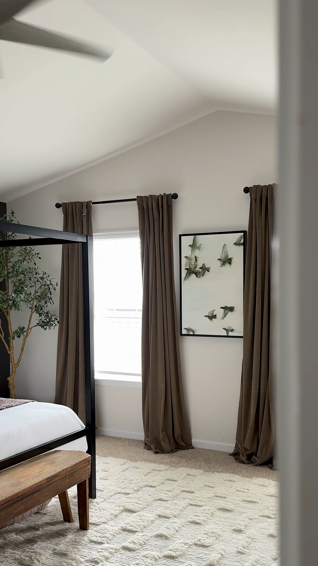 The perfect addition to this bare spot in my bedroom is 20% off right now!
🐦‍⬛

Flock of birds art, moody canvas wall art, bedroom artwork, bedroom wall decor, framed canvas art


#LTKSaleAlert #LTKHome