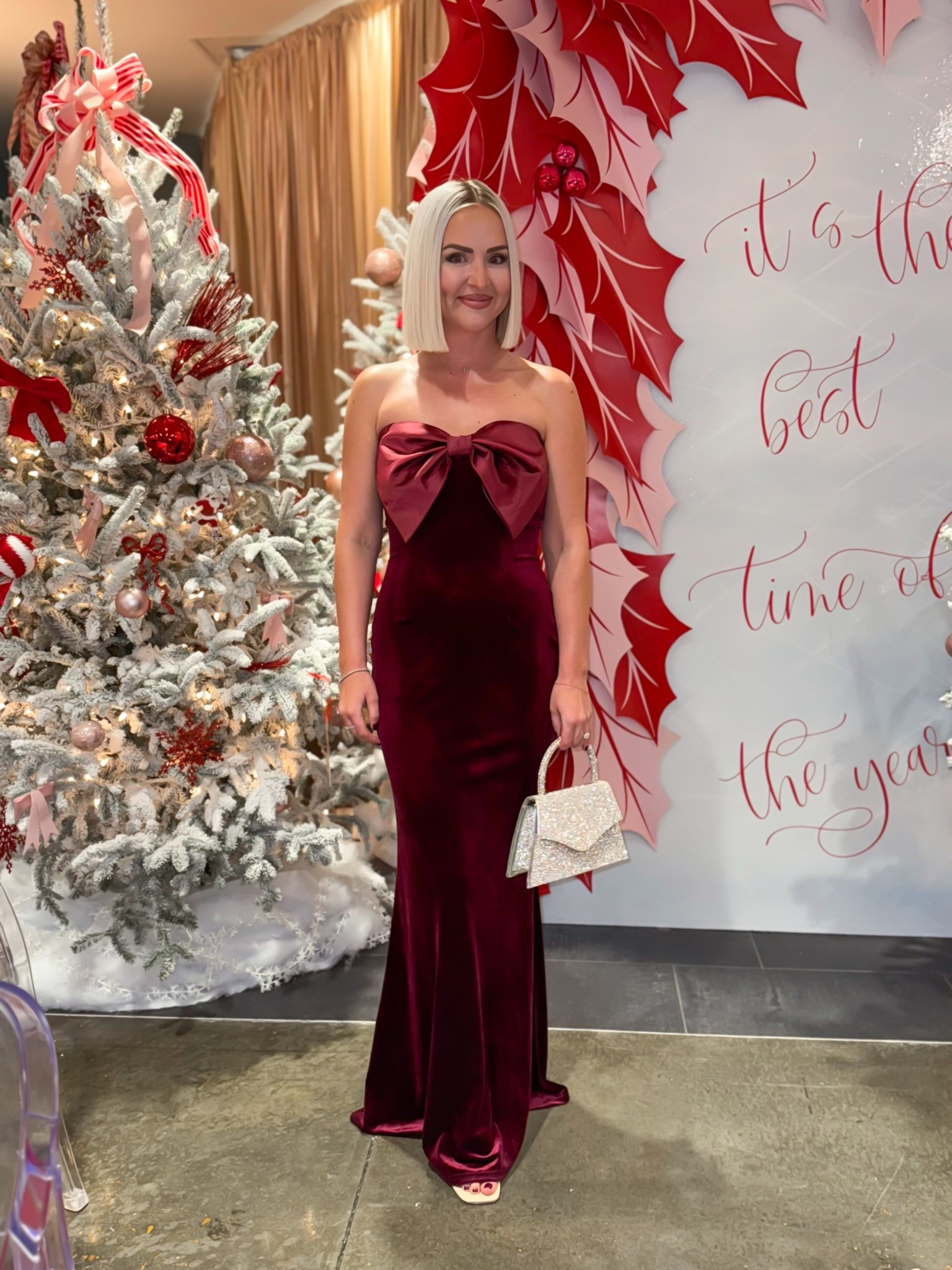 Burgundy velvet bow strapless maxi dress / velvet gown / velvet holiday dress / velvet bow dress 
Size: XS (TTS - some stretch) 

#LTKParties #LTKFindsUnder100 #LTKHoliday