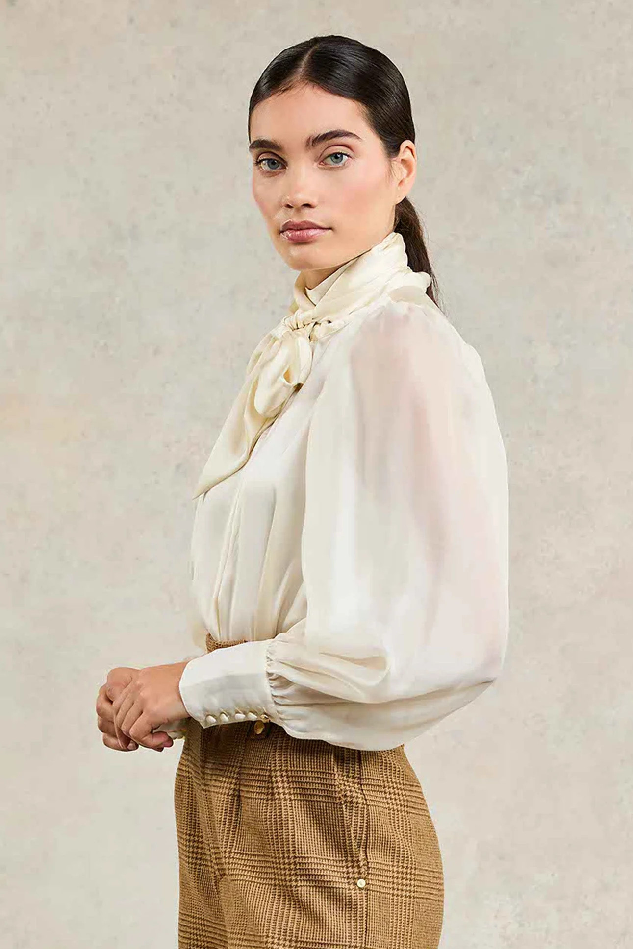 Ariella Blouse (Oyster) | Holland Cooper