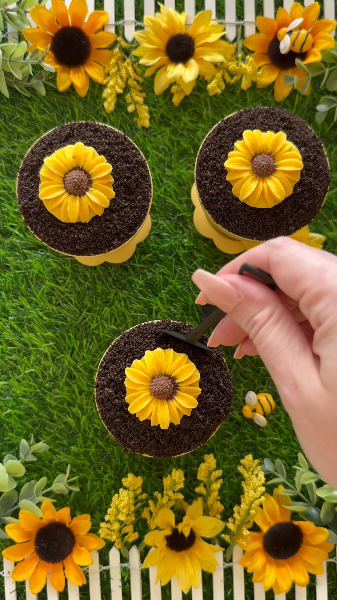 These sunflower dirt cake pots are a fun treat for spring or summer! 

#LTKParties #LTKSeasonal