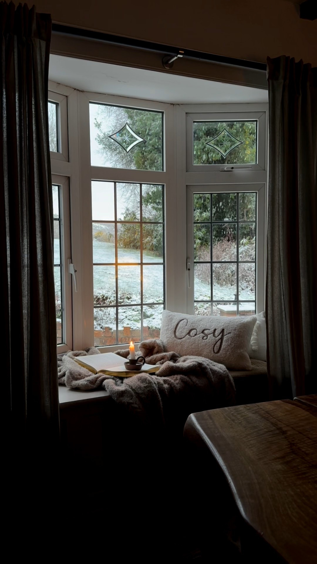 Cable knit throw I’ve been using at home this week - soft, cosy, and easy to live with. 

Currently 15% off in the La Redoute Salee

#LTKuk #LTKhome #LTKwinter