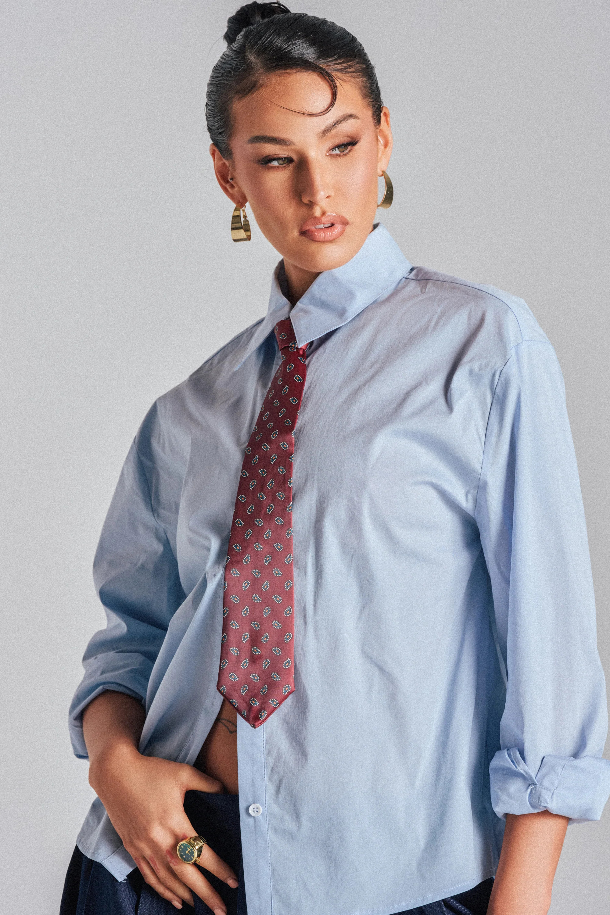 BUSINESS IN THE FRONT BUTTON DOWN | AKIRA