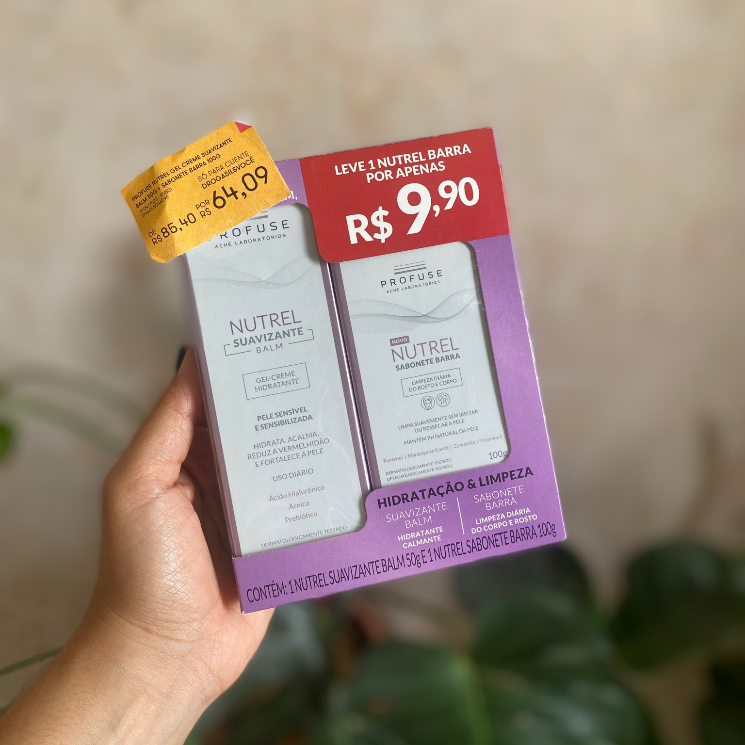 Oi gente! Esse é o meu primeiro post e eu já quero começar com esse Kit que eu descobri na Drogasil, hein?! Tá compensando muito!!! Hidratante maravilhoso e sabonete super coringas para uma pele hidratada. #recomendo

#LTKHolidaySale #LTKbeauty #LTKbrasil