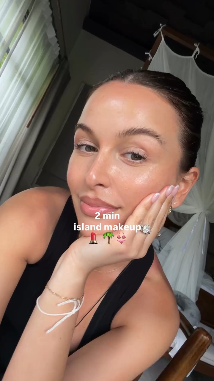 Time spent on glam is less time by the pool 👙🥥🌴
#makeup #glam #tutorial