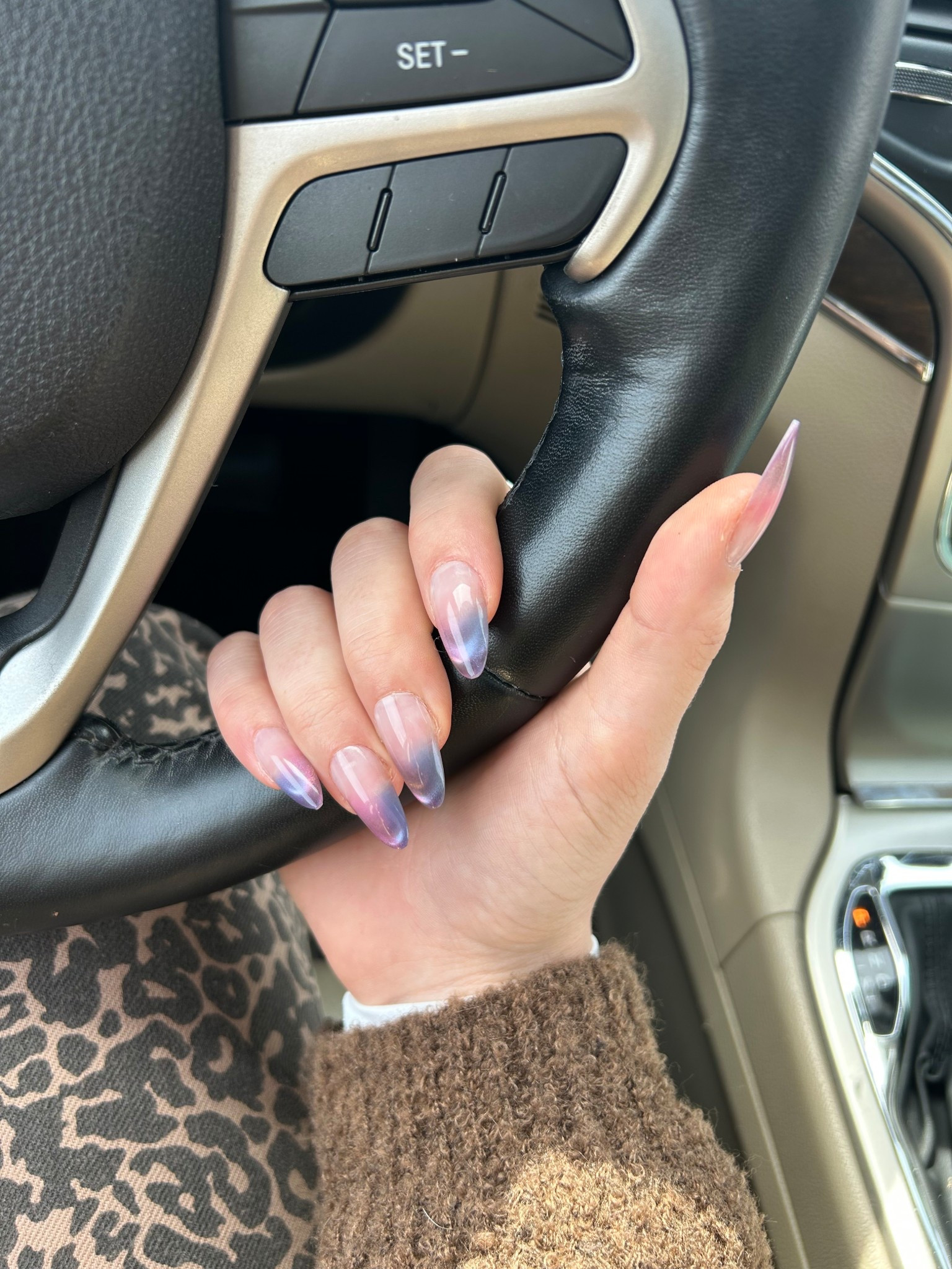 love these press ons & cheetah print jeans

#LTKselfcare #LTKBeauty #LTKootd