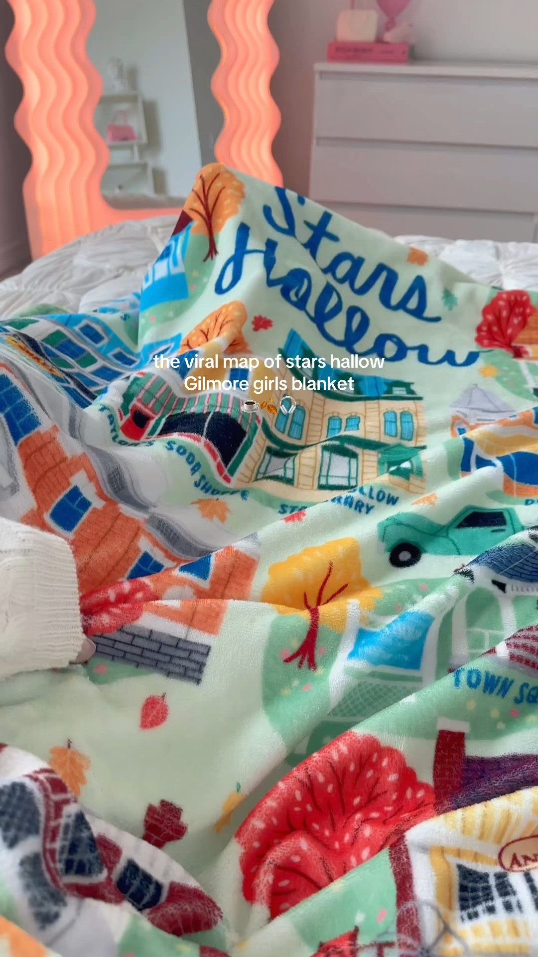 amazon find - the viral Gilmore girls blanket☕️🍂 

map of stars Hallow blanket, Gilmore girls decor, fall decor 2025, fall home decor, Luke’s diner, autumn home decor, fall blanket, Halloween blanket, Halloween home decor, cozy fall home decor, fall throw blanket, Gilmore girls fall, cozy room decor, cozy bedroom, autumn 2025 finds, fall finds #LTKstyletip #LTKU #LTKfindsunder50 #LTKsalealert #LTKfamily #LTKkids

#LTKhome #LTKSeasonal #LTKVideo