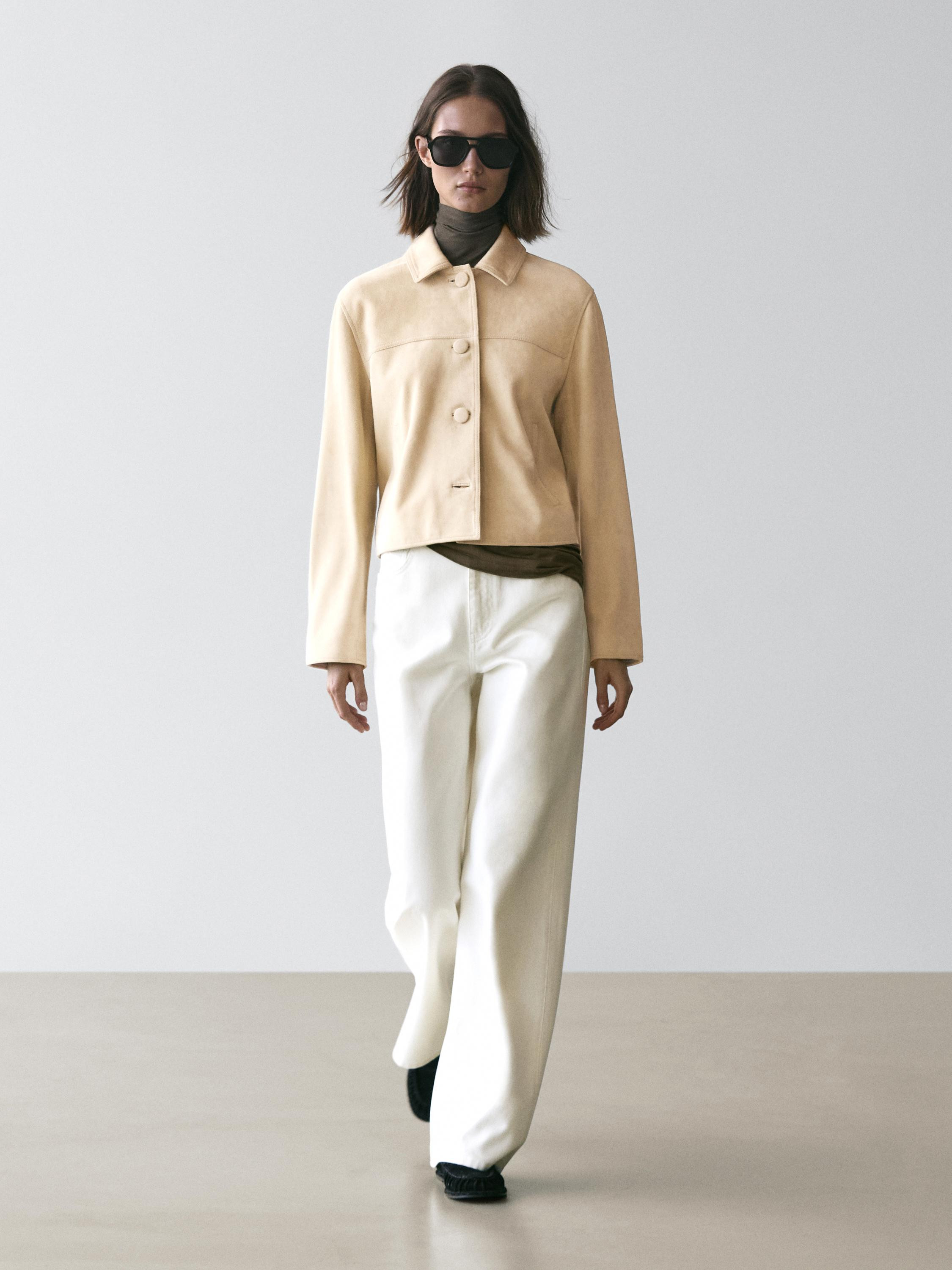 Short jacket made of goatskin. Shirt collar. Long sleeves. Button-up front. Two side pockets. Lin... | Massimo Dutti US