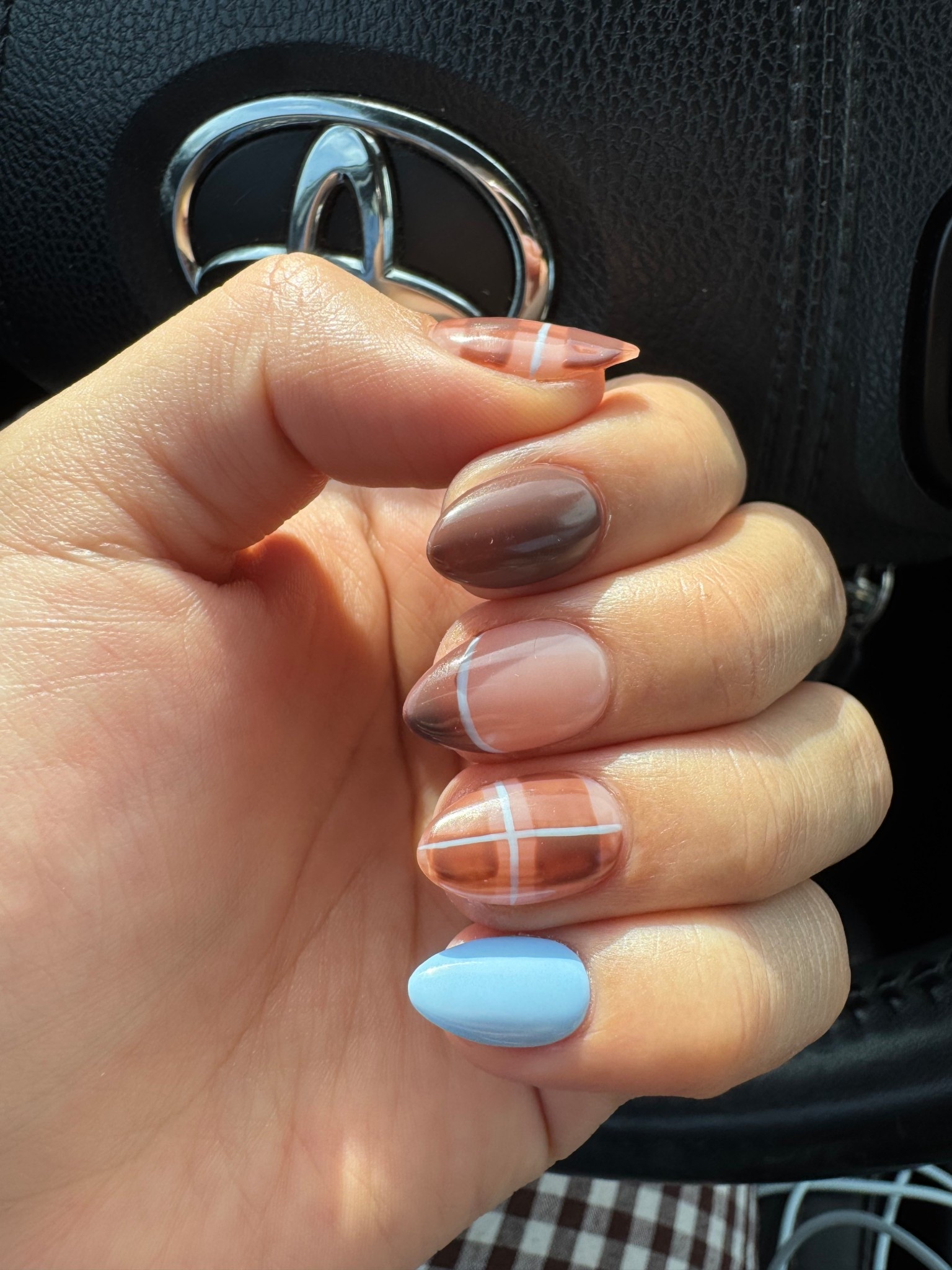 I’m in love with my blue & brown gingham nails for Fall! 

#thanksgivingnauls #fallnails #nailinspo

#LTKdayinmylife #LTKBeauty #LTKmomlife