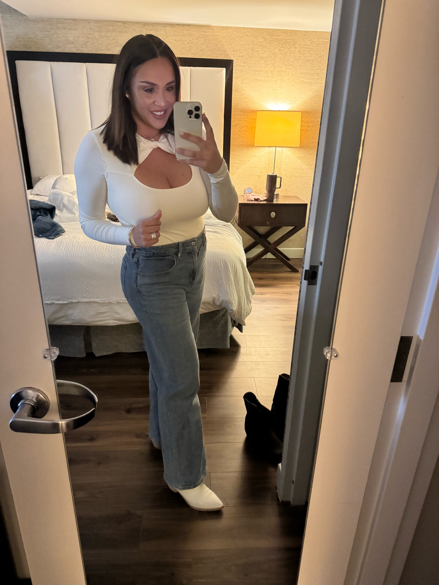 Winter Date Night Outfit 

Jeans, bodysuit, date night, San Diego 