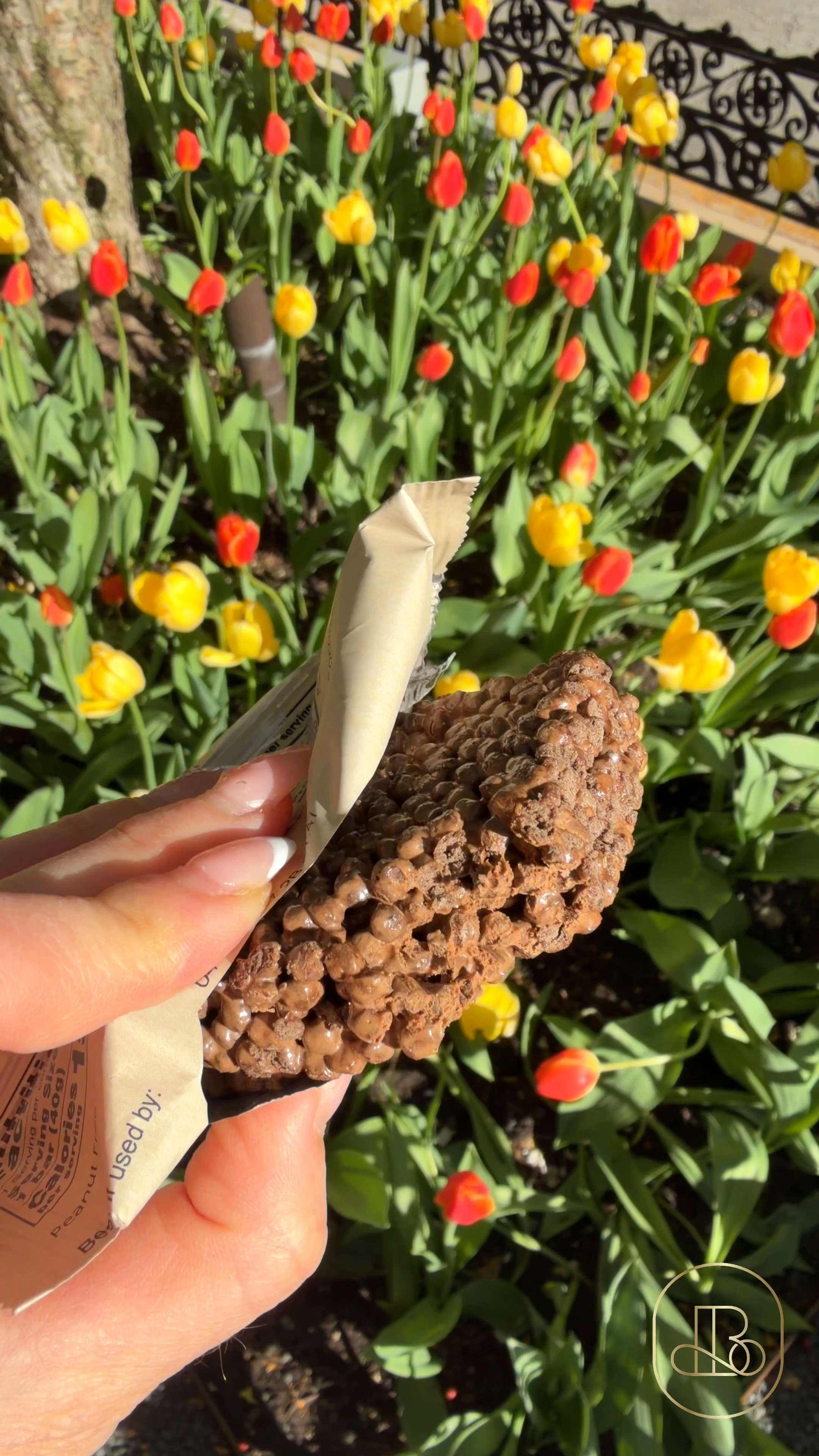Satisfy your stubborn sweet tooth while fueling your muscle recovery in a single, macro-friendly bite! This ProMix Mint Chocolate Puff Bar combines an airy, crispy texture with a refreshing burst of cool mint and rich cacao, completely avoiding that heavy, chalky protein taste. 🍫 Perfect to gift for gym buddies, fitness lovers, or anyone who wants a delicious, health-conscious treat! 💪 #CleanIngredients #FitnessFuel #OnTheGoSnack #ProteinBar #GymBagEssentials 

#LTKfitnessgoals #LTKfoodie #LTKActive