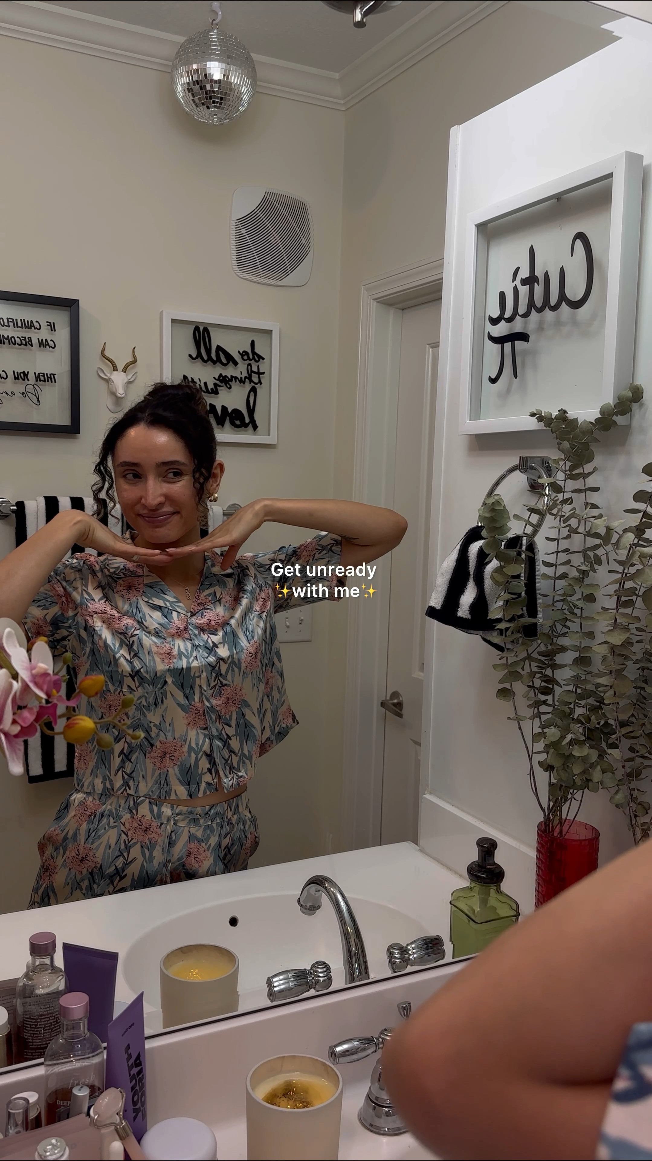 Get unready with me

#LTKstyletip #LTKunder100 #LTKbeauty