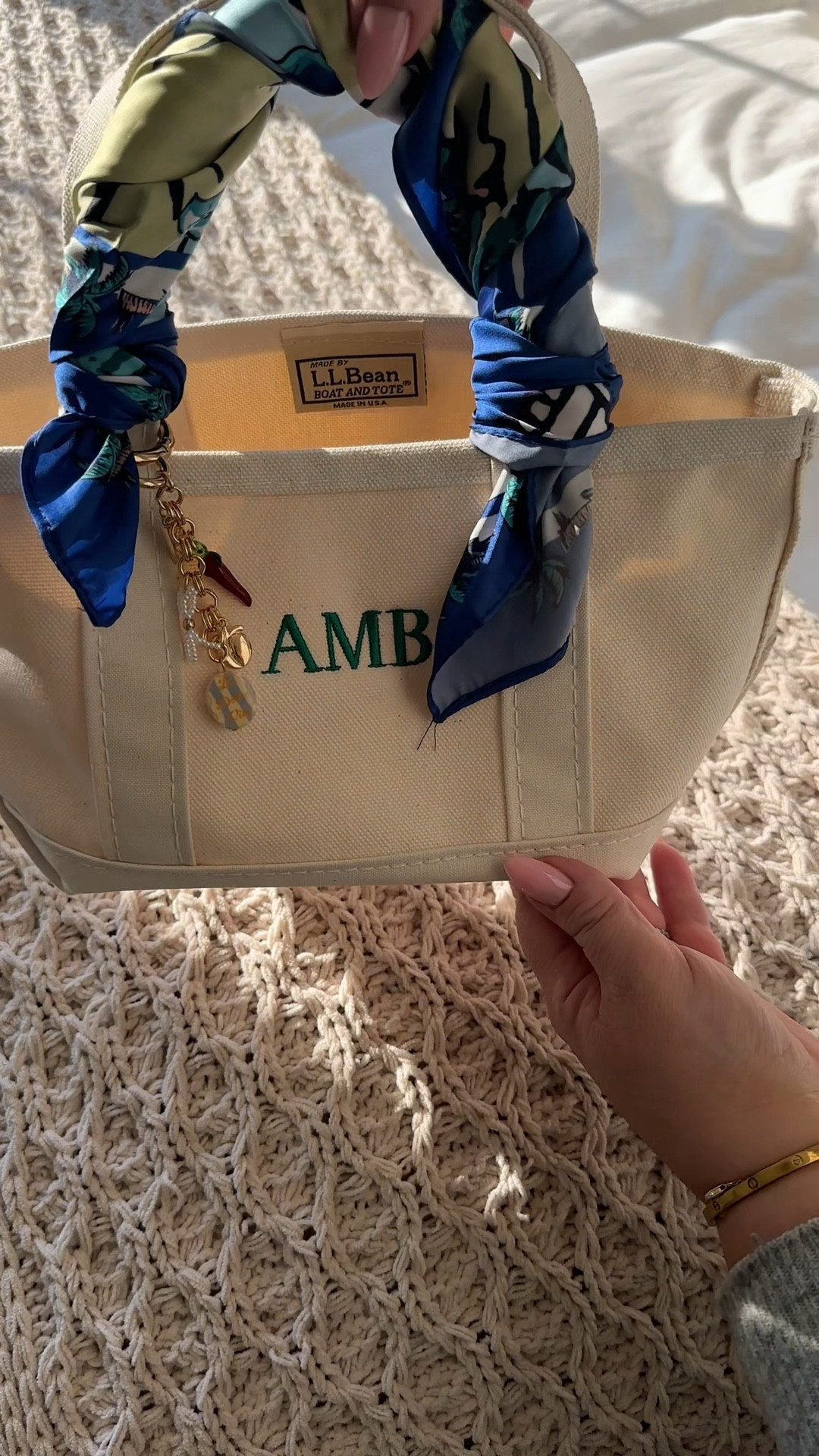 Order now so you’ll have it for sunmer! ☀️🛶 

#llbean #llbeanboattote #boatandtotemini #summerbag #itbag #italiansummer 

#LTKItBag