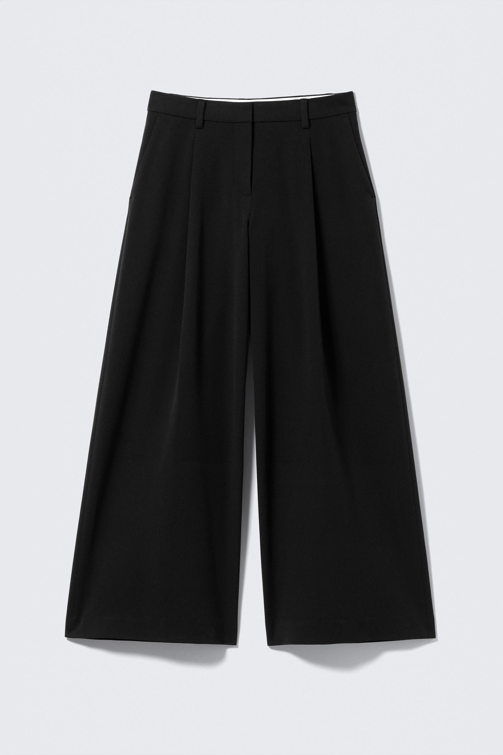 Low Rise Wide Leg Pleated Suiting Trousers | Weekday